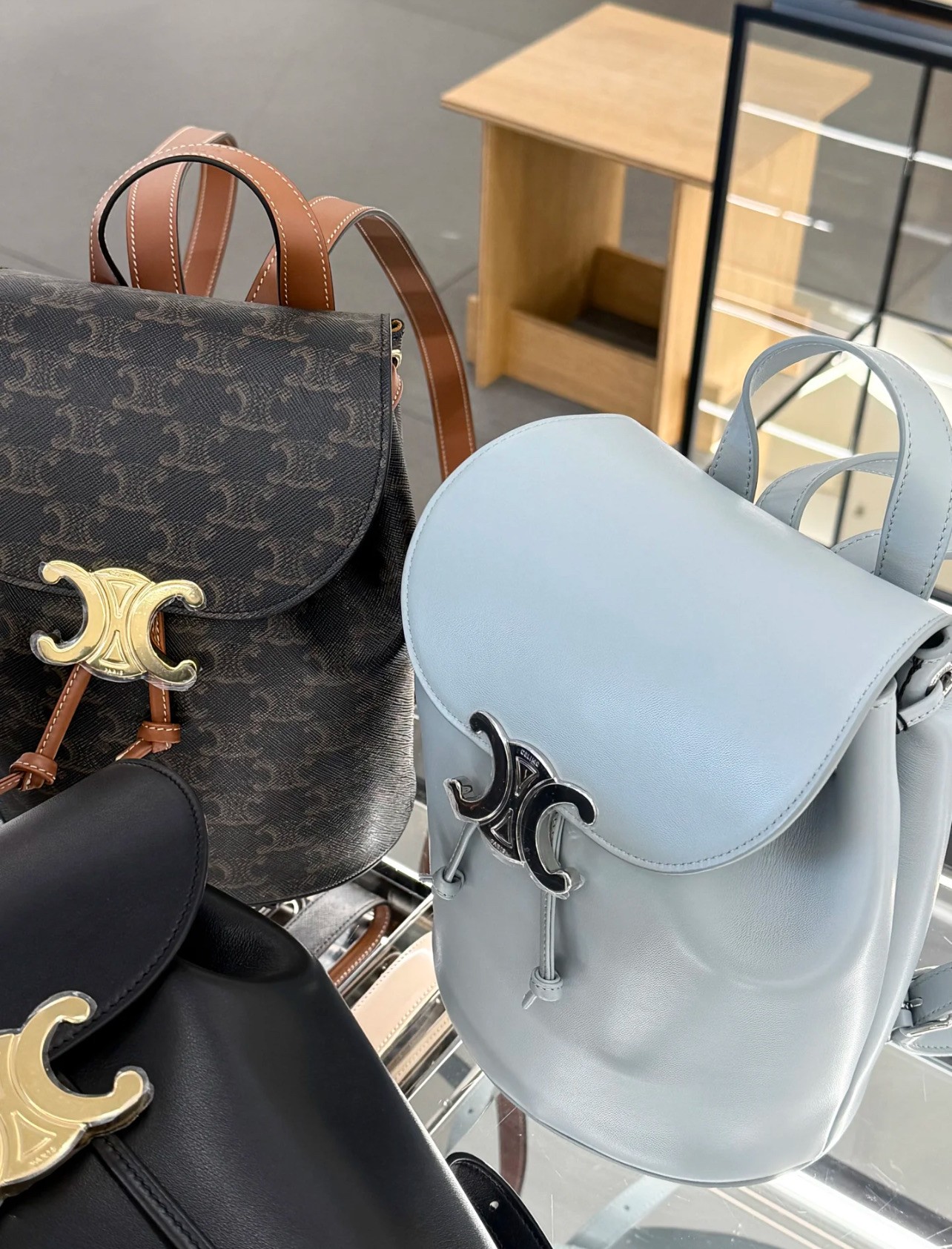 Celine Official website picture reference~~