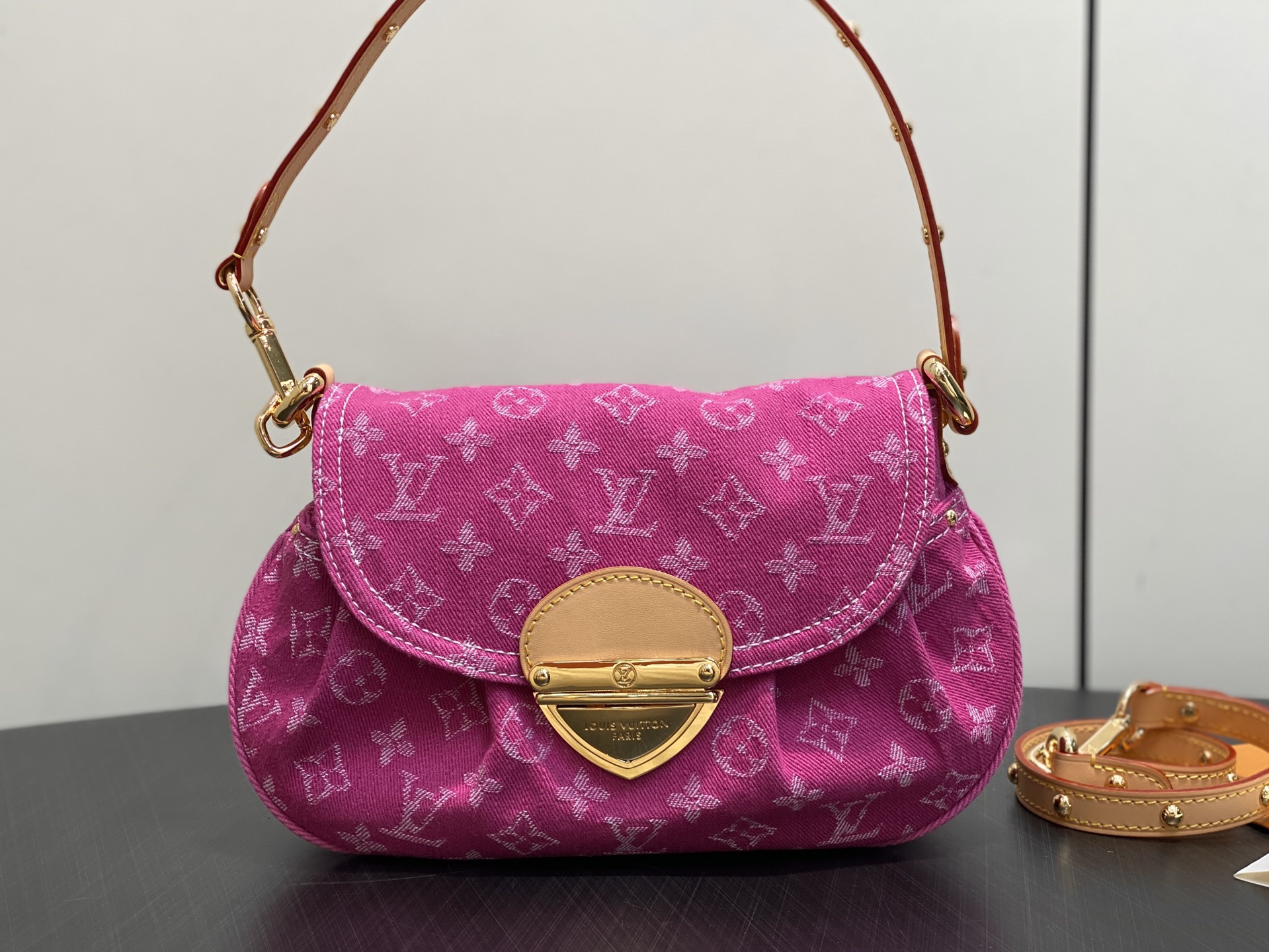 Shoulder Bag DZ58 10196