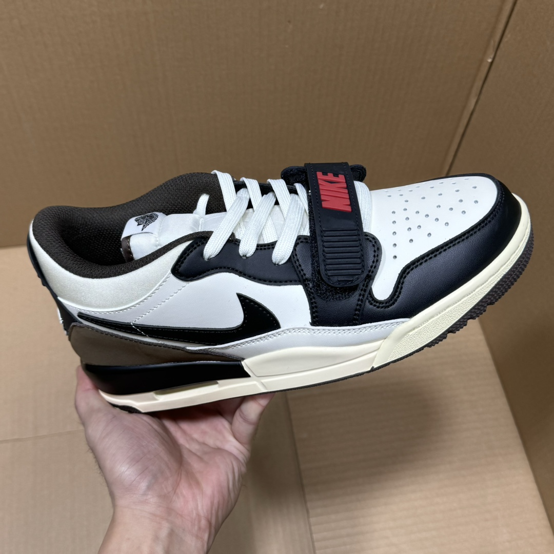  开学季福利🧧
AJ312系列福利特价！
尺码36-45，知名大厂出品！
版型 材质 细节绝对是市场数一