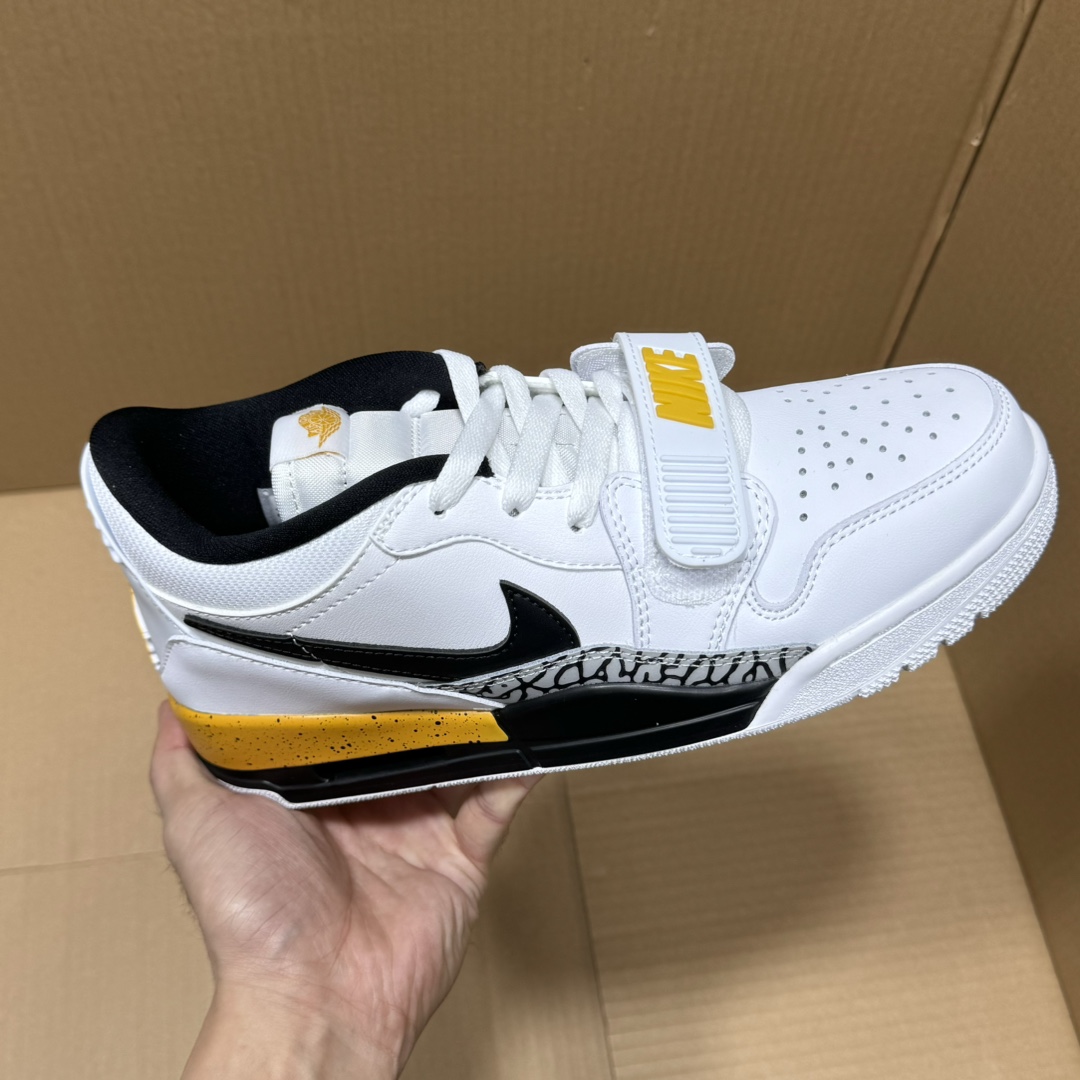  开学季福利🧧
AJ312系列福利特价！
尺码36-45，知名大厂出品！
版型 材质 细节绝对是市场数一