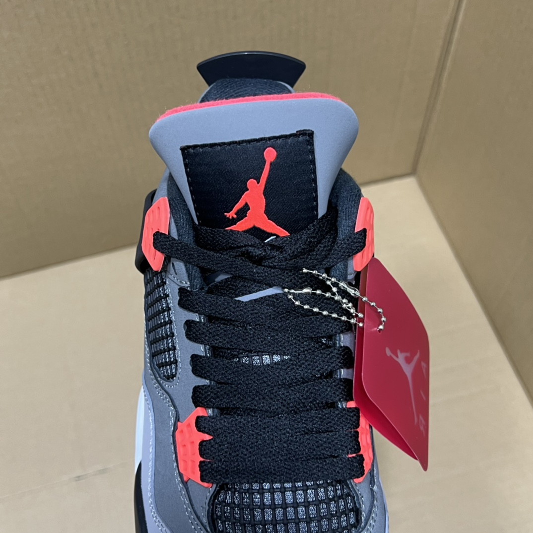 特价💰180
  双十二活动冲刺！
小绿X版本aj4系列部分配色特价！
尺码36-47.5，稳定输出！
大厂出品 品质保证！细节做的相当到位！行业性价比天花板产品！卖过都知道，转图必卖！