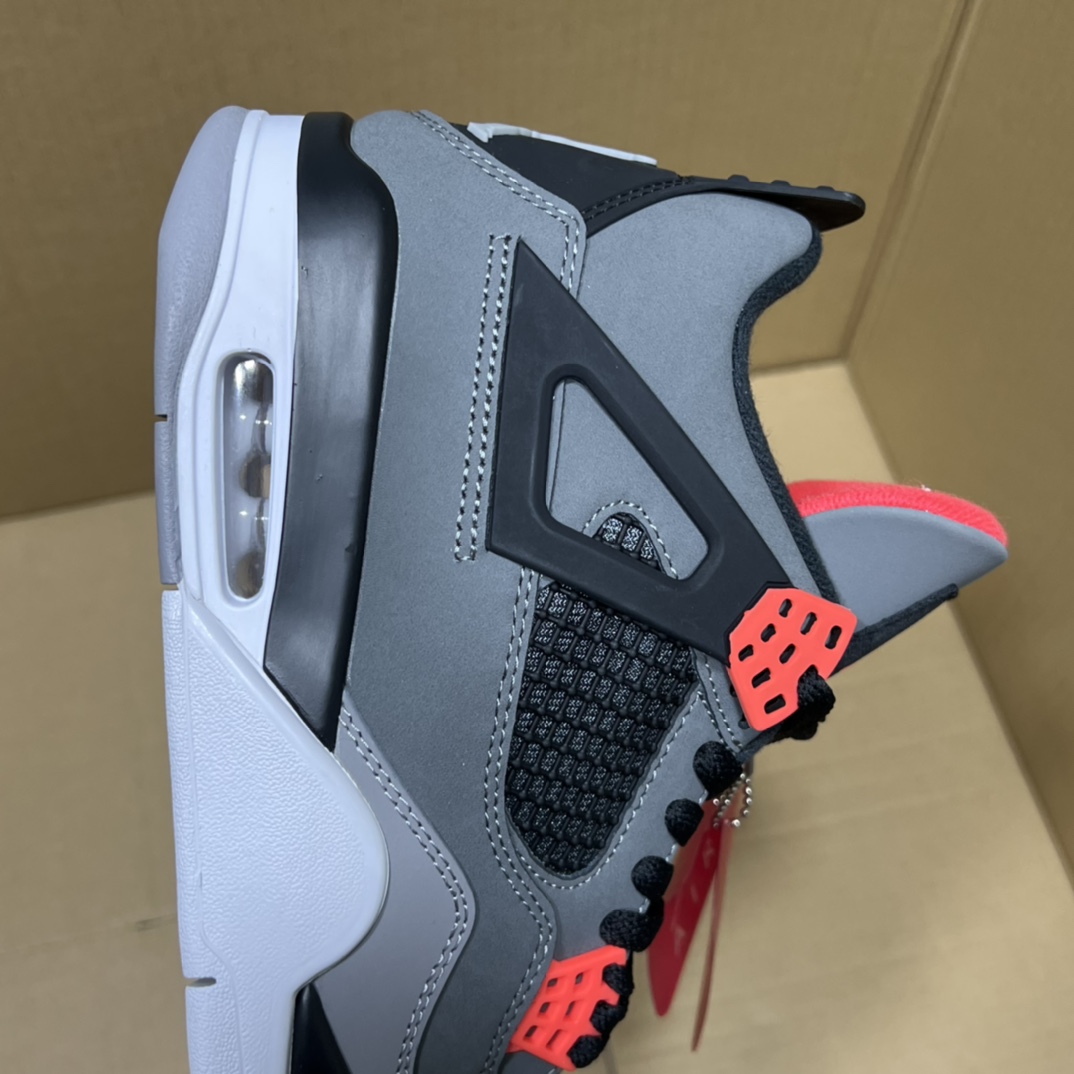 特价💰180
  双十二活动冲刺！
小绿X版本aj4系列部分配色特价！
尺码36-47.5，稳定输出！
大厂出品 品质保证！细节做的相当到位！行业性价比天花板产品！卖过都知道，转图必卖！