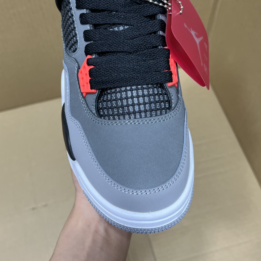 特价💰180
  双十二活动冲刺！
小绿X版本aj4系列部分配色特价！
尺码36-47.5，稳定输出！
大厂出品 品质保证！细节做的相当到位！行业性价比天花板产品！卖过都知道，转图必卖！