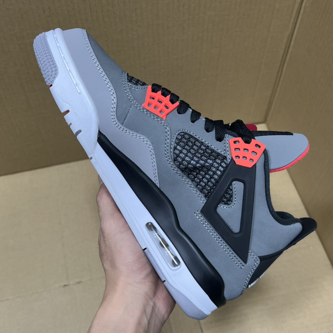 特价💰180
  双十二活动冲刺！
小绿X版本aj4系列部分配色特价！
尺码36-47.5，稳定输出！
大厂出品 品质保证！细节做的相当到位！行业性价比天花板产品！卖过都知道，转图必卖！