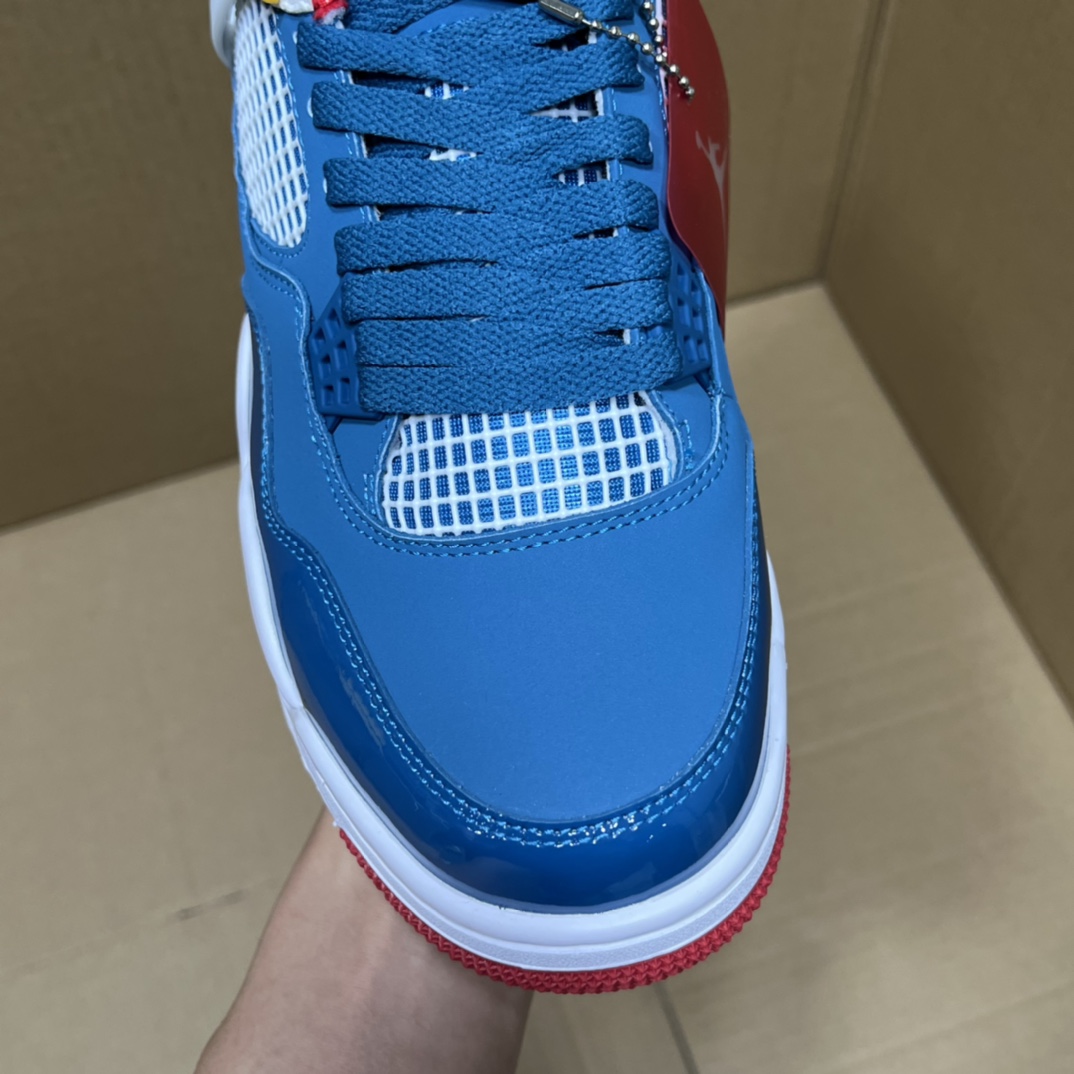 特价💰180
  双十二活动冲刺！
小绿X版本aj4系列部分配色特价！
尺码36-47.5，稳定输出！
大厂出品 品质保证！细节做的相当到位！行业性价比天花板产品！卖过都知道，转图必卖！