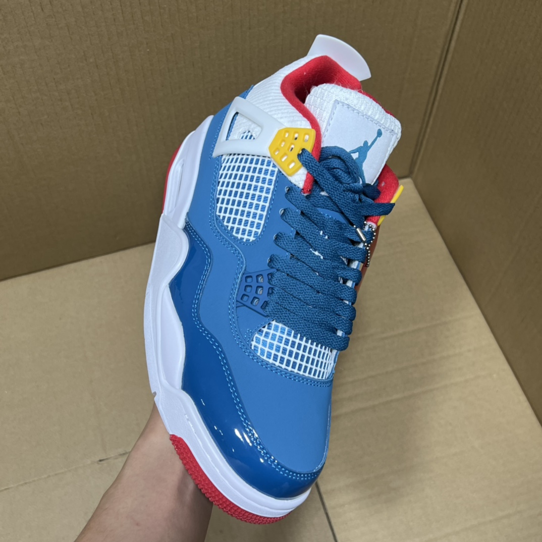 特价💰180
  双十二活动冲刺！
小绿X版本aj4系列部分配色特价！
尺码36-47.5，稳定输出！
大厂出品 品质保证！细节做的相当到位！行业性价比天花板产品！卖过都知道，转图必卖！