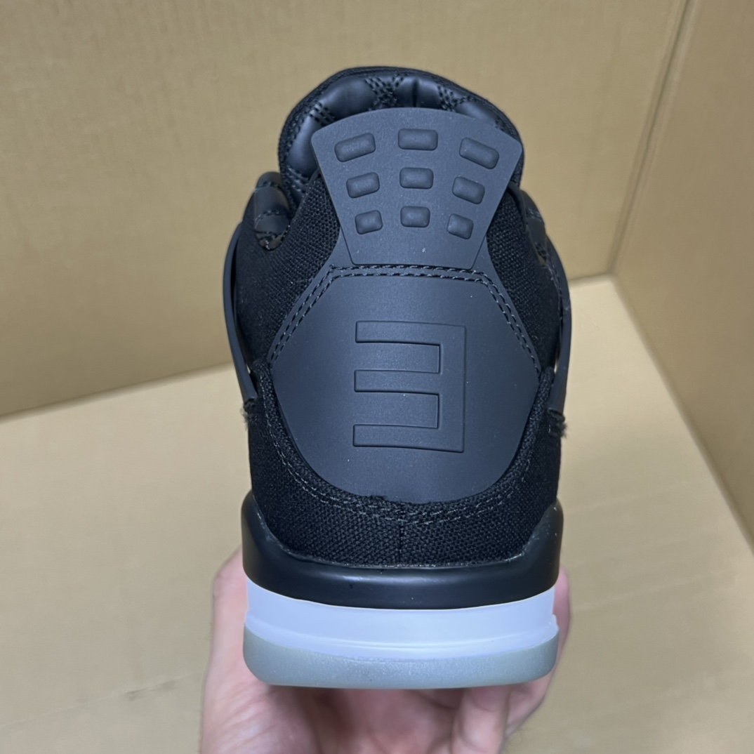 特价💰180
  双十二活动冲刺！
小绿X版本aj4系列部分配色特价！
尺码36-47.5，稳定输出！
大厂出品 品质保证！细节做的相当到位！行业性价比天花板产品！卖过都知道，转图必卖！