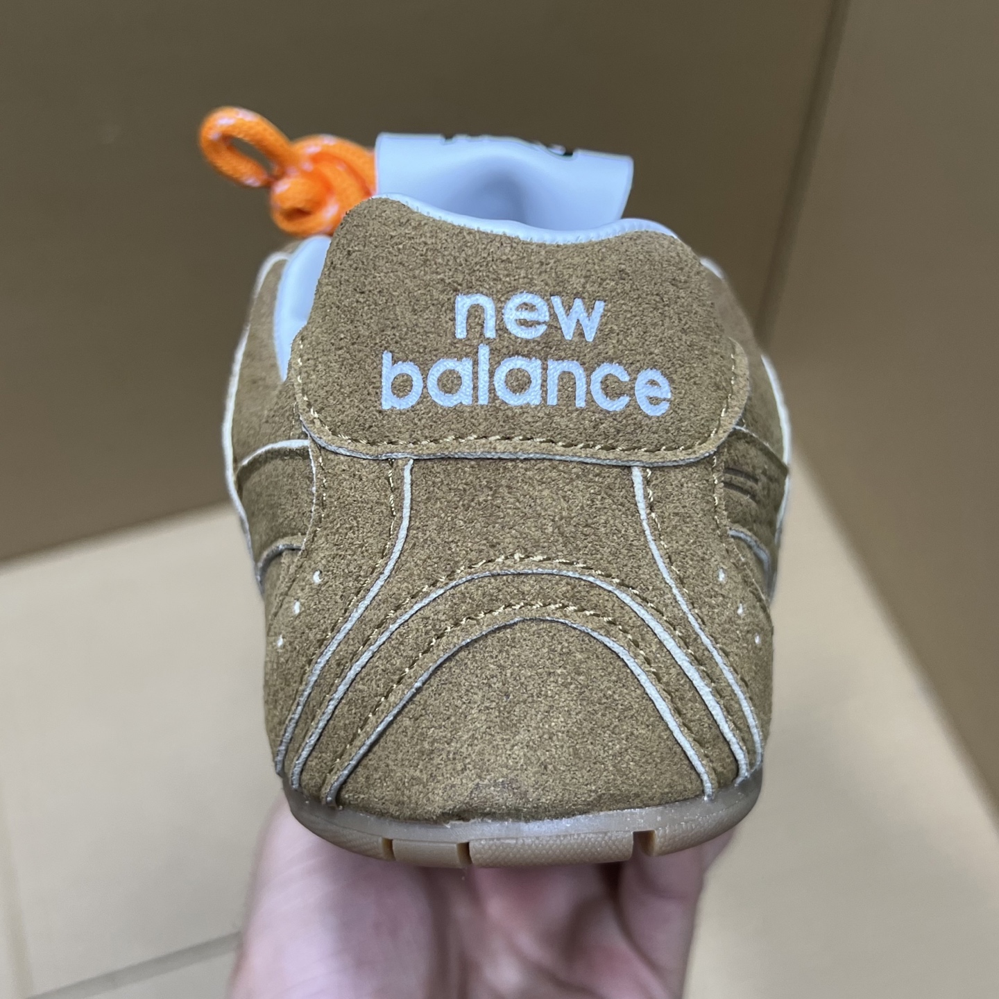 
NB联名miumiu特价新配色！
尺码：35.5-45，全码输出！
品质 价格 都是行业性价比天花板存