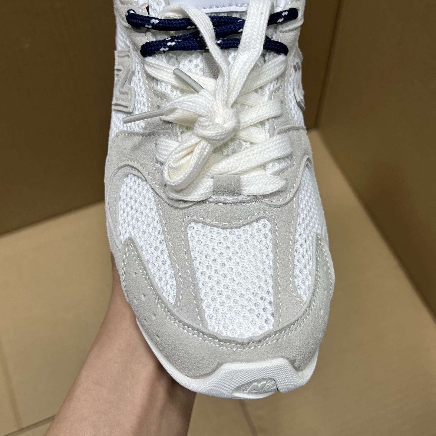 
NB联名miumiu特价新配色！
尺码：35.5-45，全码输出！
品质 价格 都是行业性价比天花板存