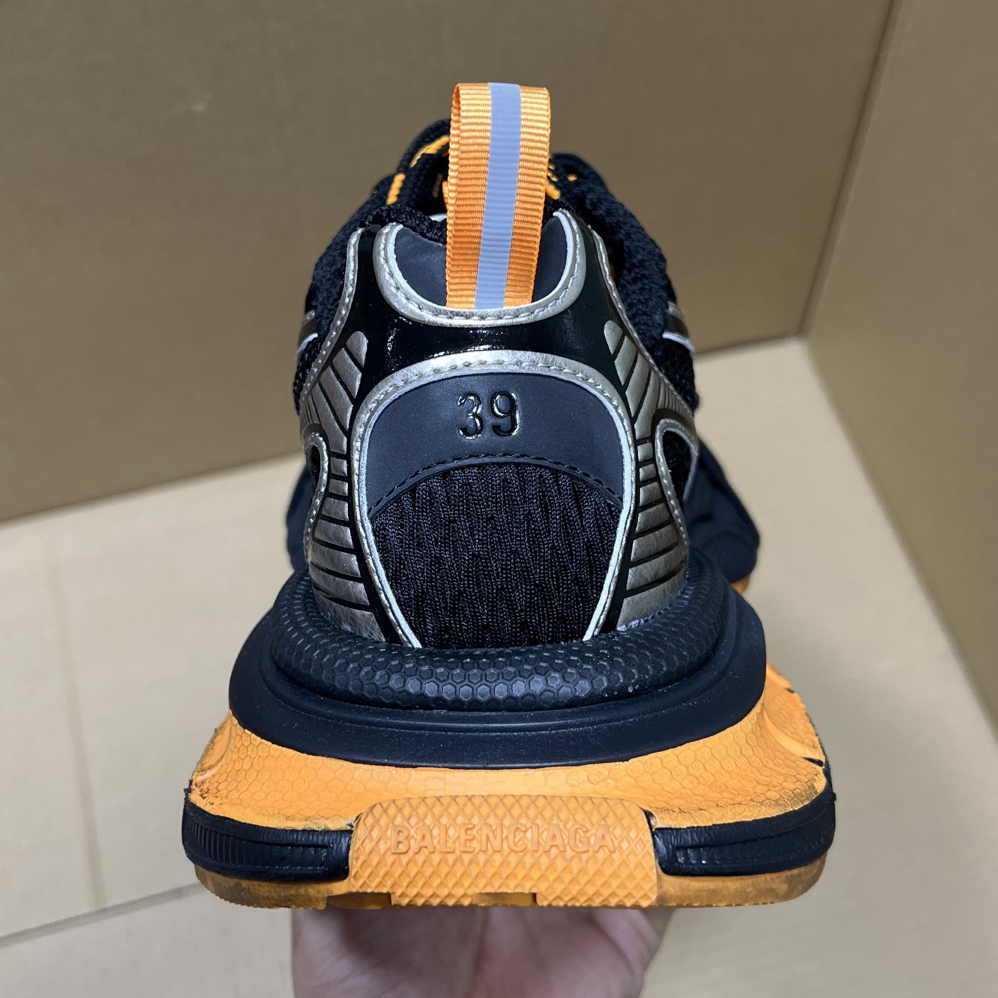 福利特价 
 Balenciaga 巴黎世家 3XL 颜色自取
货号：性价比
尺码：35 36 37 3