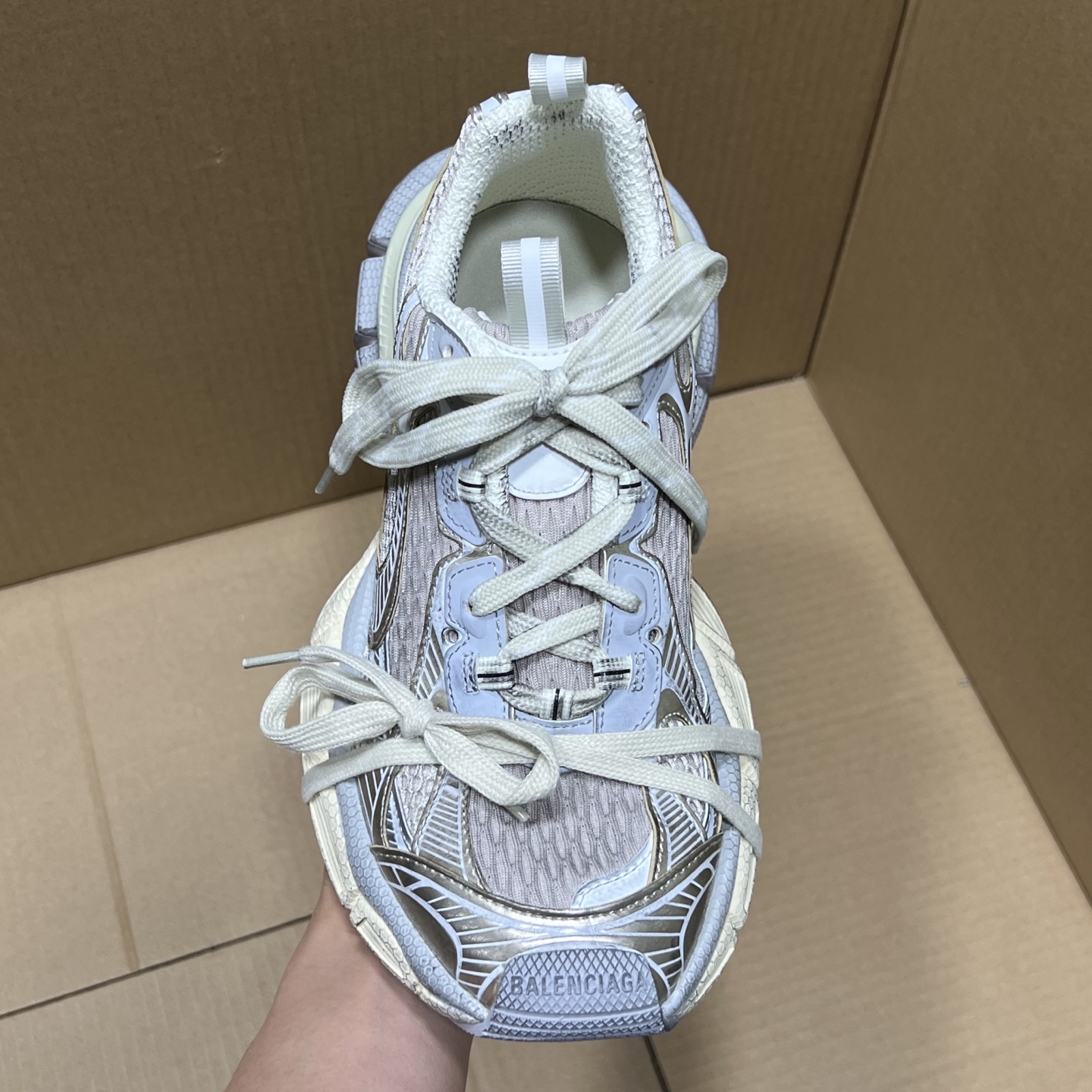 福利特价 
 Balenciaga 巴黎世家 3XL 颜色自取
货号：性价比
尺码：35 36 37 3