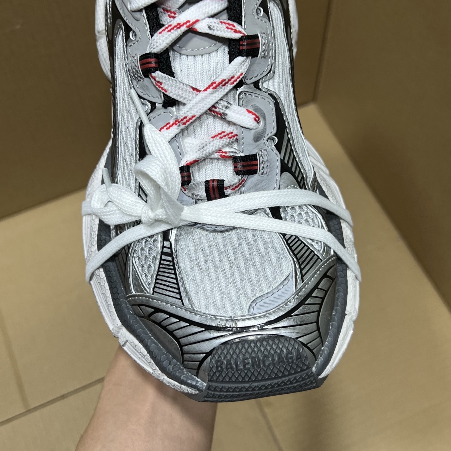 福利特价 
 Balenciaga 巴黎世家 3XL 颜色自取
货号：性价比
尺码：35 36 37 3