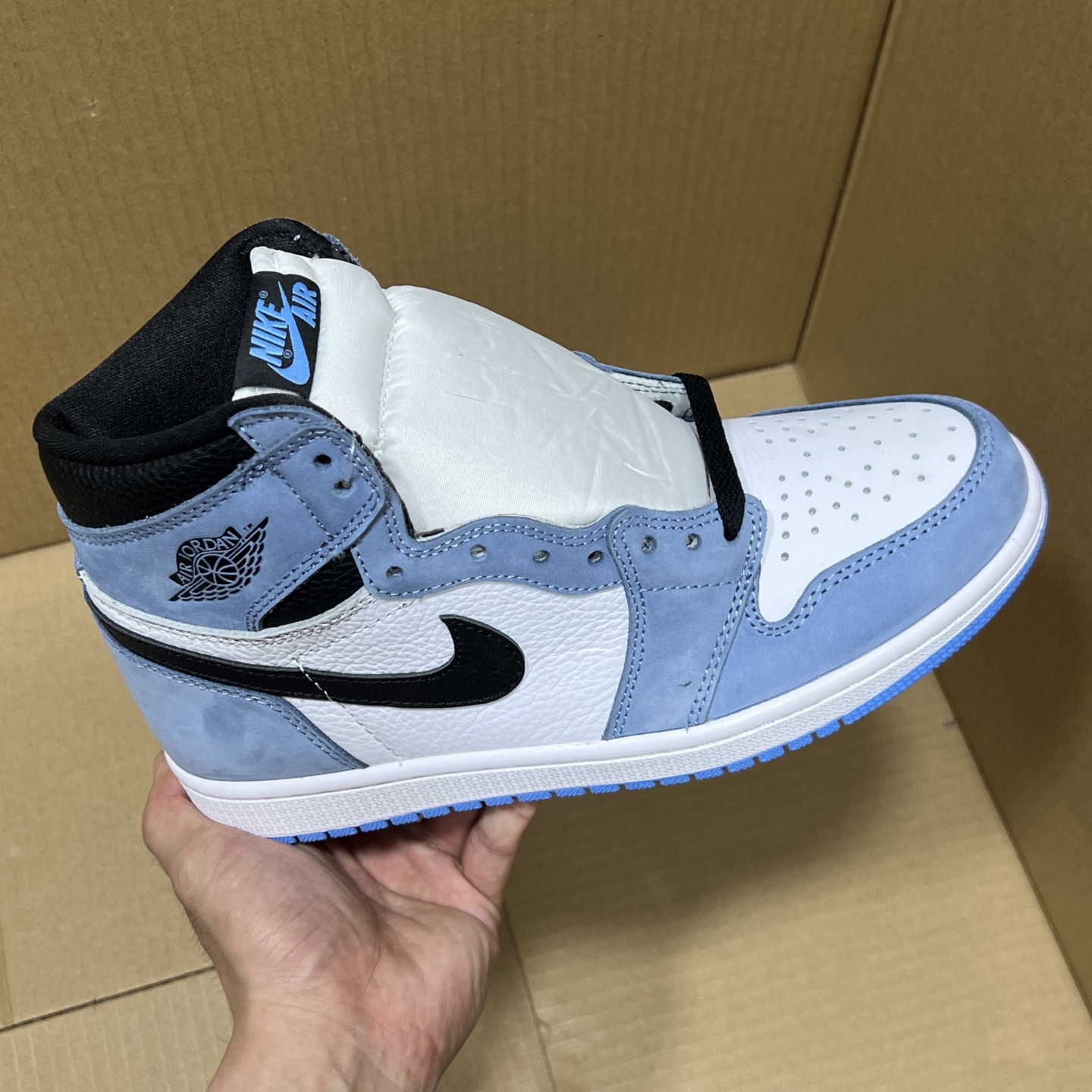 Air Jordan 1 Retro High OG 'Taxi' Yellow Black White Sneakers 5 i1741376873590 4798 0 0