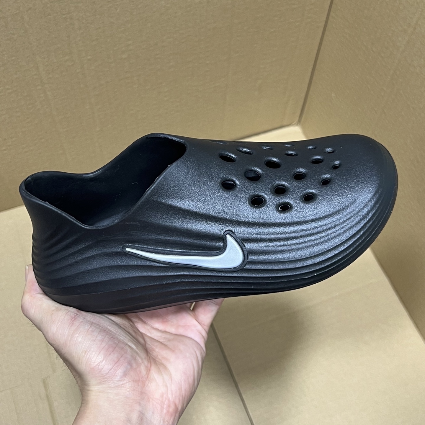[Sandals and Slippers Series]Green X version of Nike hole shoes seriesSize: