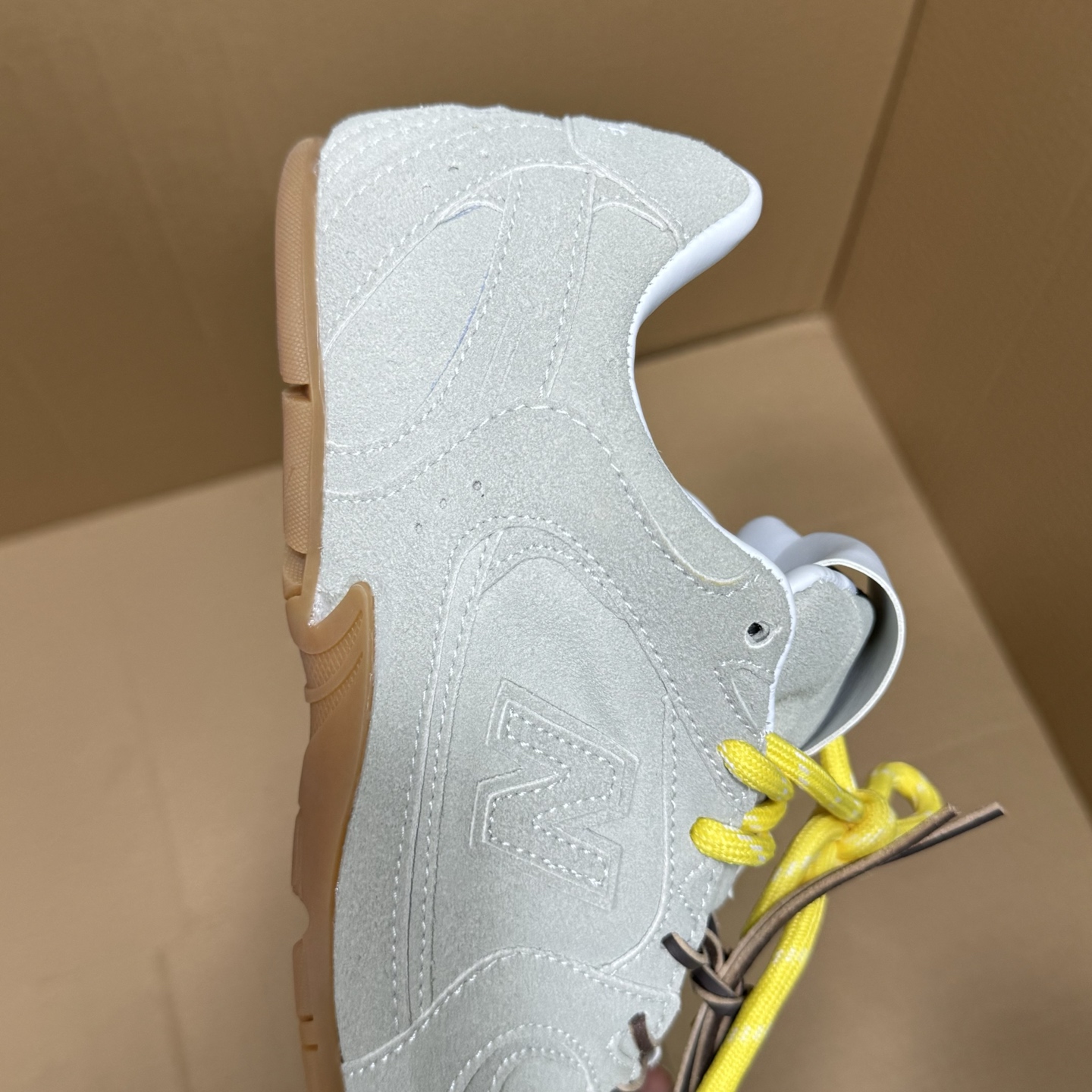 
NB联名miumiu特价新配色！
尺码：35.5-45，全码输出！
品质 价格 都是行业性价比天花板存