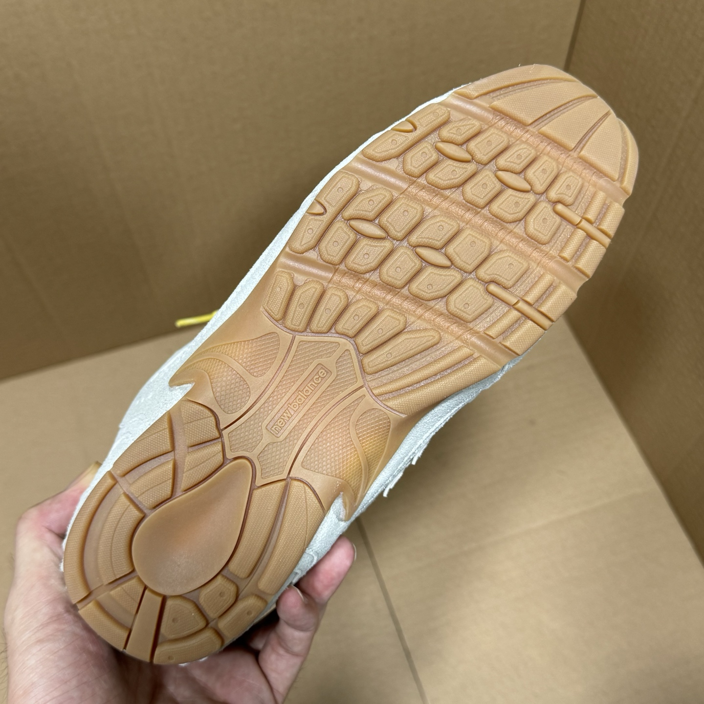 
NB联名miumiu特价新配色！
尺码：35.5-45，全码输出！
品质 价格 都是行业性价比天花板存