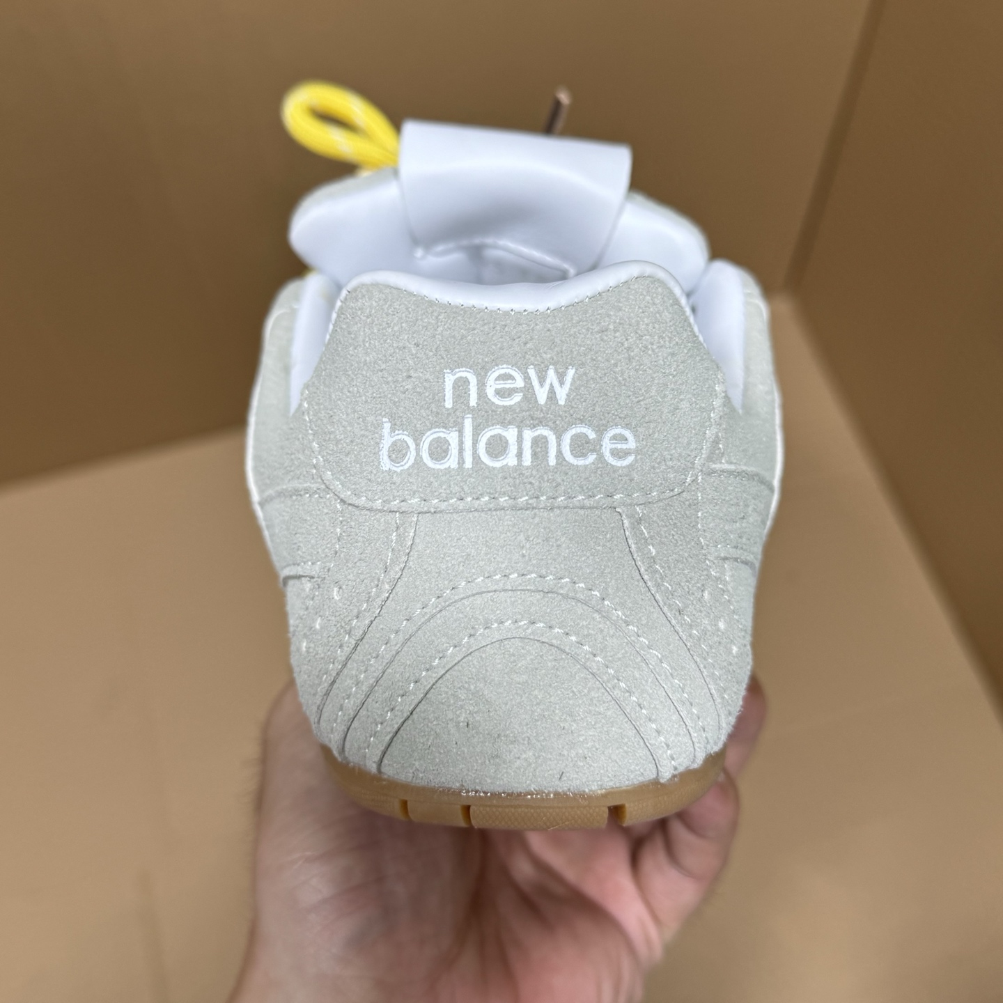 
NB联名miumiu特价新配色！
尺码：35.5-45，全码输出！
品质 价格 都是行业性价比天花板存