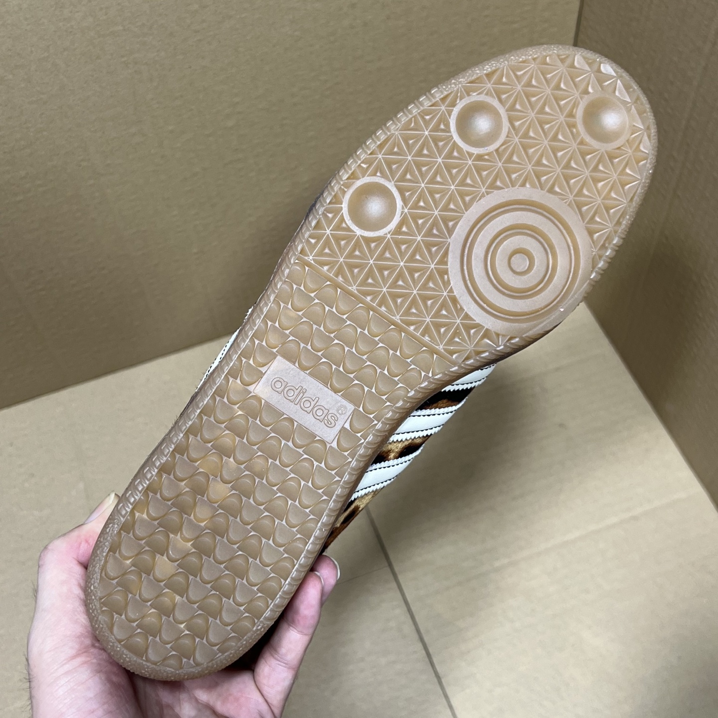 Originals 尺码35.5-45

福利特价-Wales Bonner x AD Original