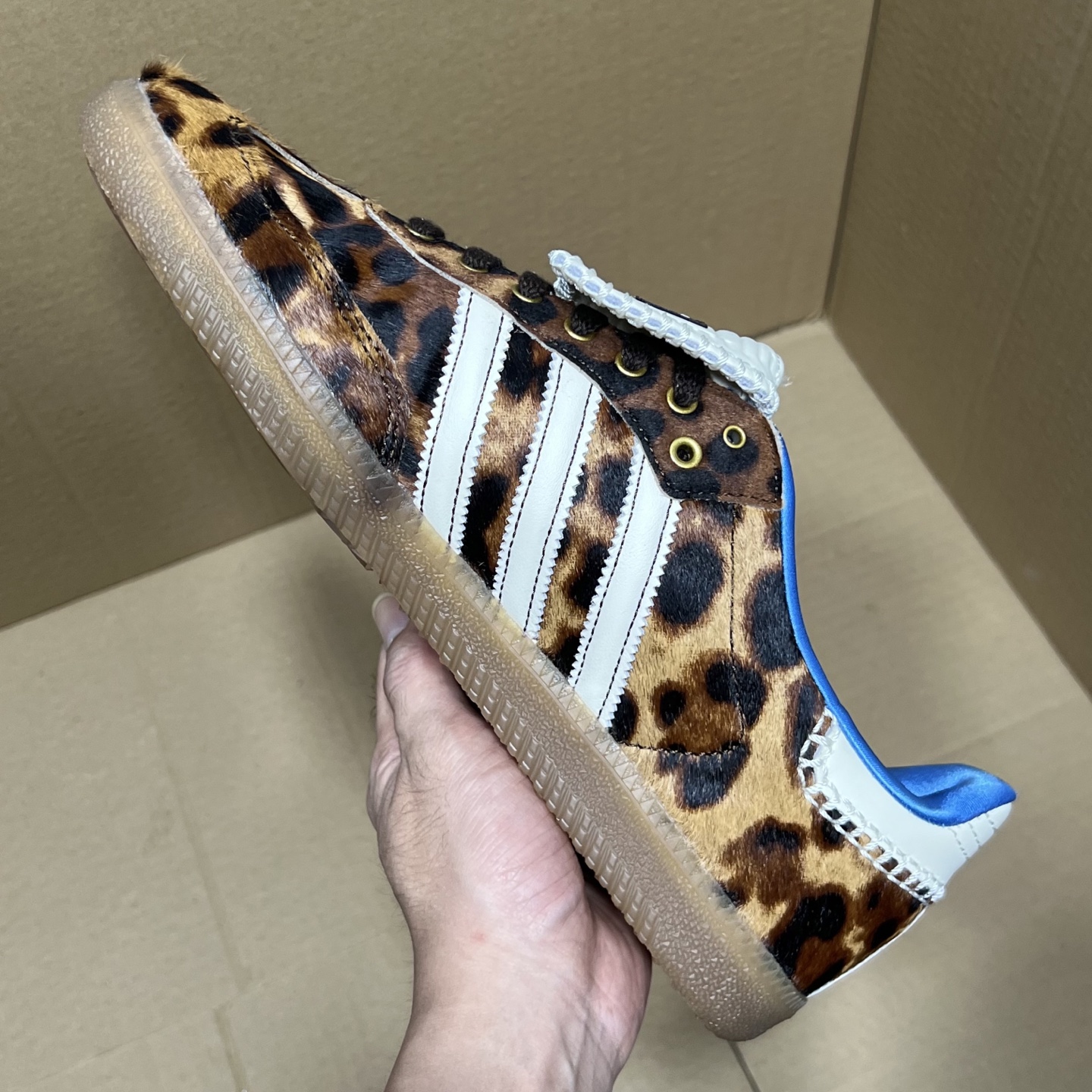 Originals 尺码35.5-45

福利特价-Wales Bonner x AD Original