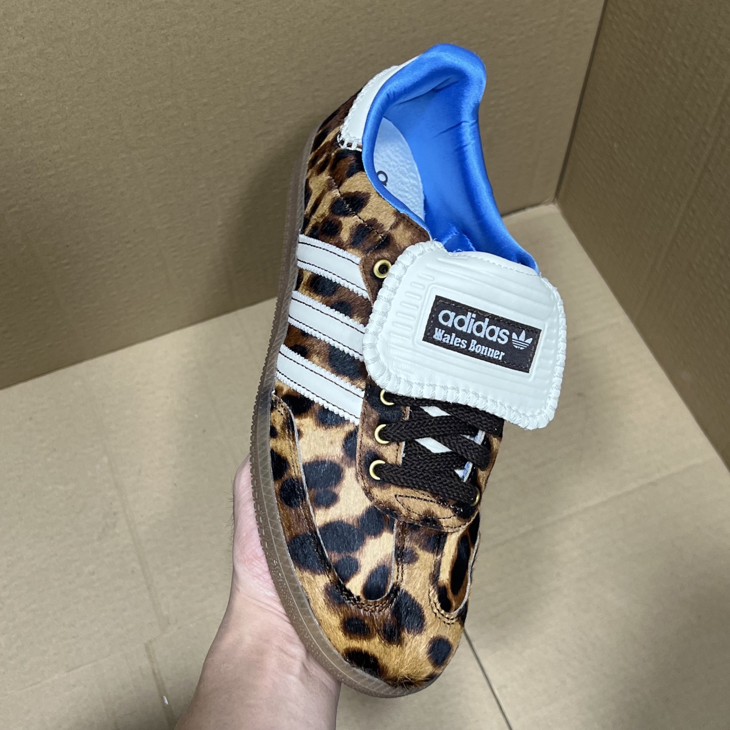 Originals 尺码35.5-45

福利特价-Wales Bonner x AD Original