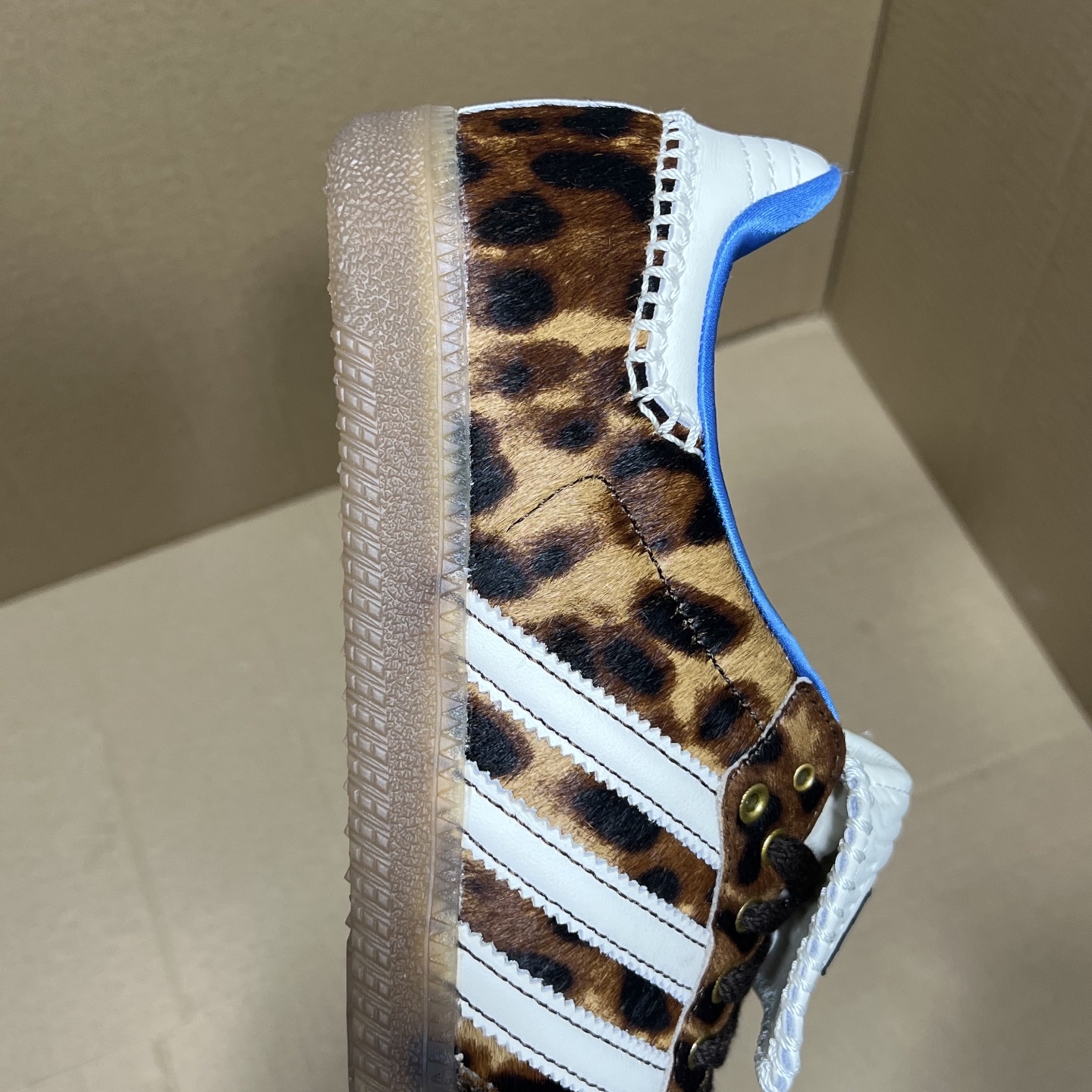 Originals 尺码35.5-45

福利特价-Wales Bonner x AD Original