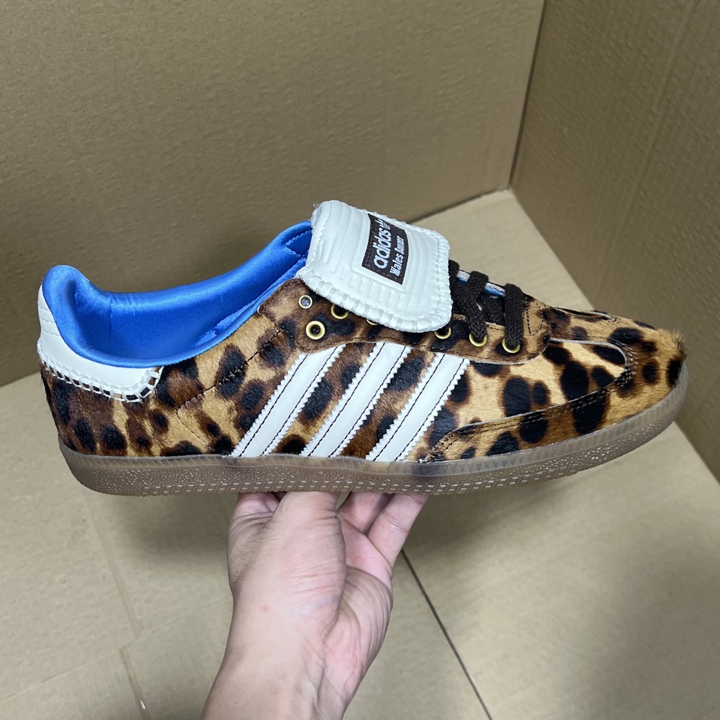 Originals 尺码35.5-45

福利特价-Wales Bonner x AD Original