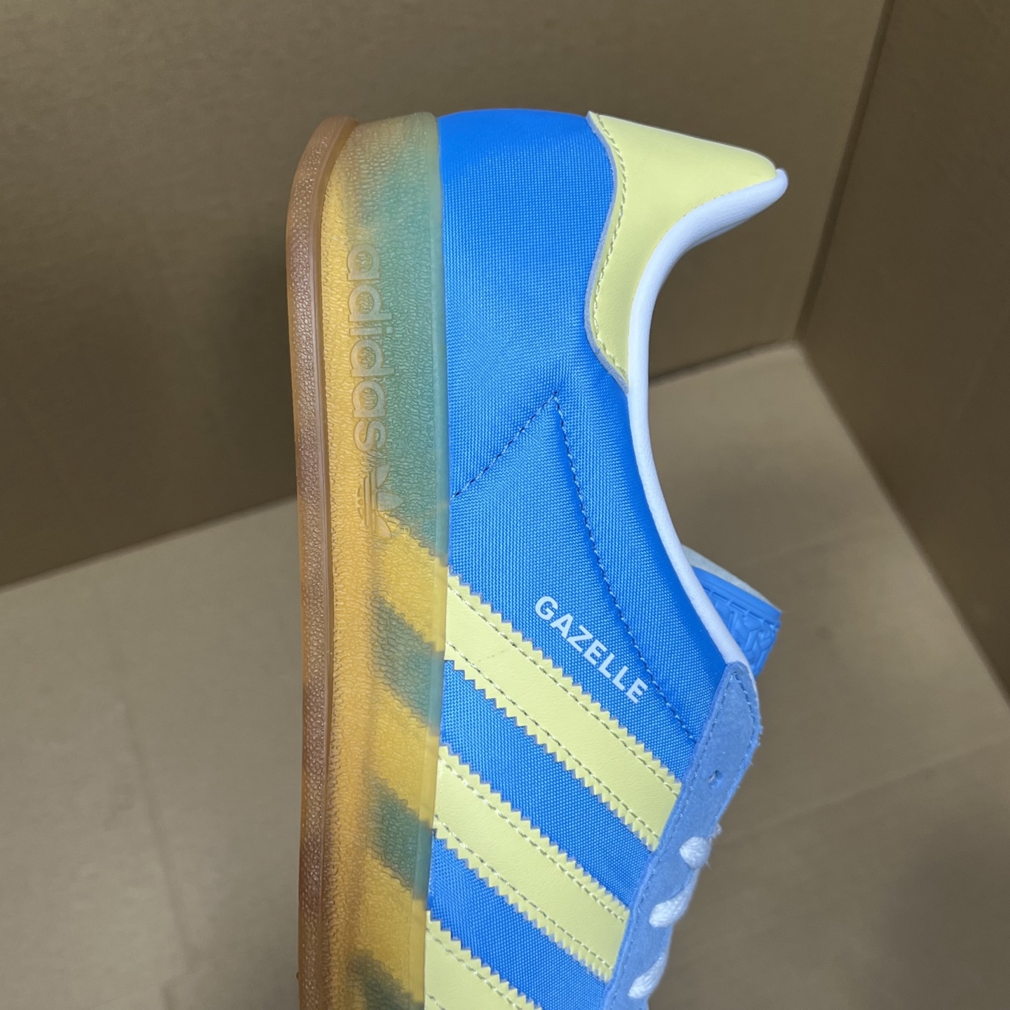  Gazelle Indoor Trainers 德训风板鞋 蓝黄生胶 IE2960  35.5-45