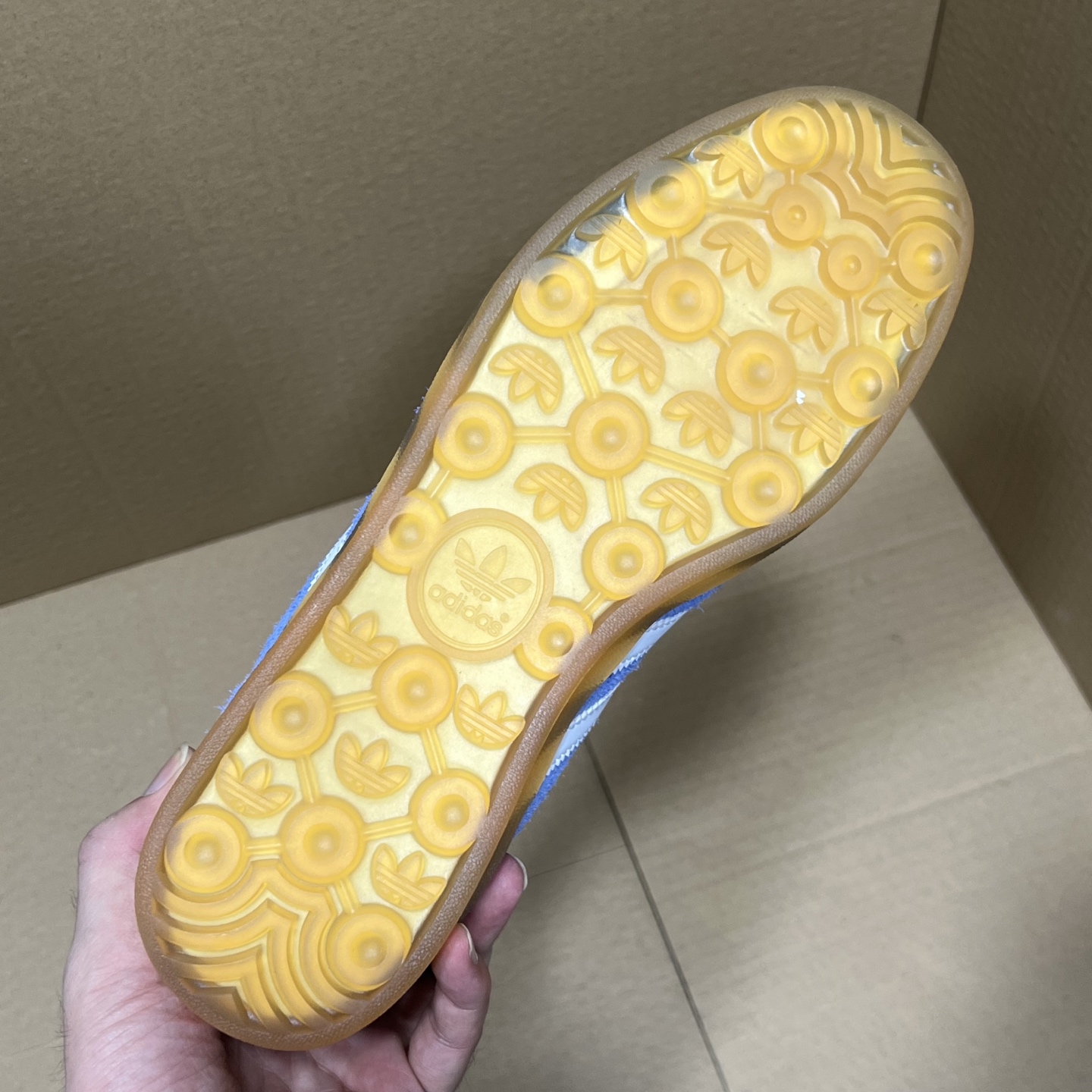   Originals Gazelle Indoor  防 蓝白 HQ871  35.5-45