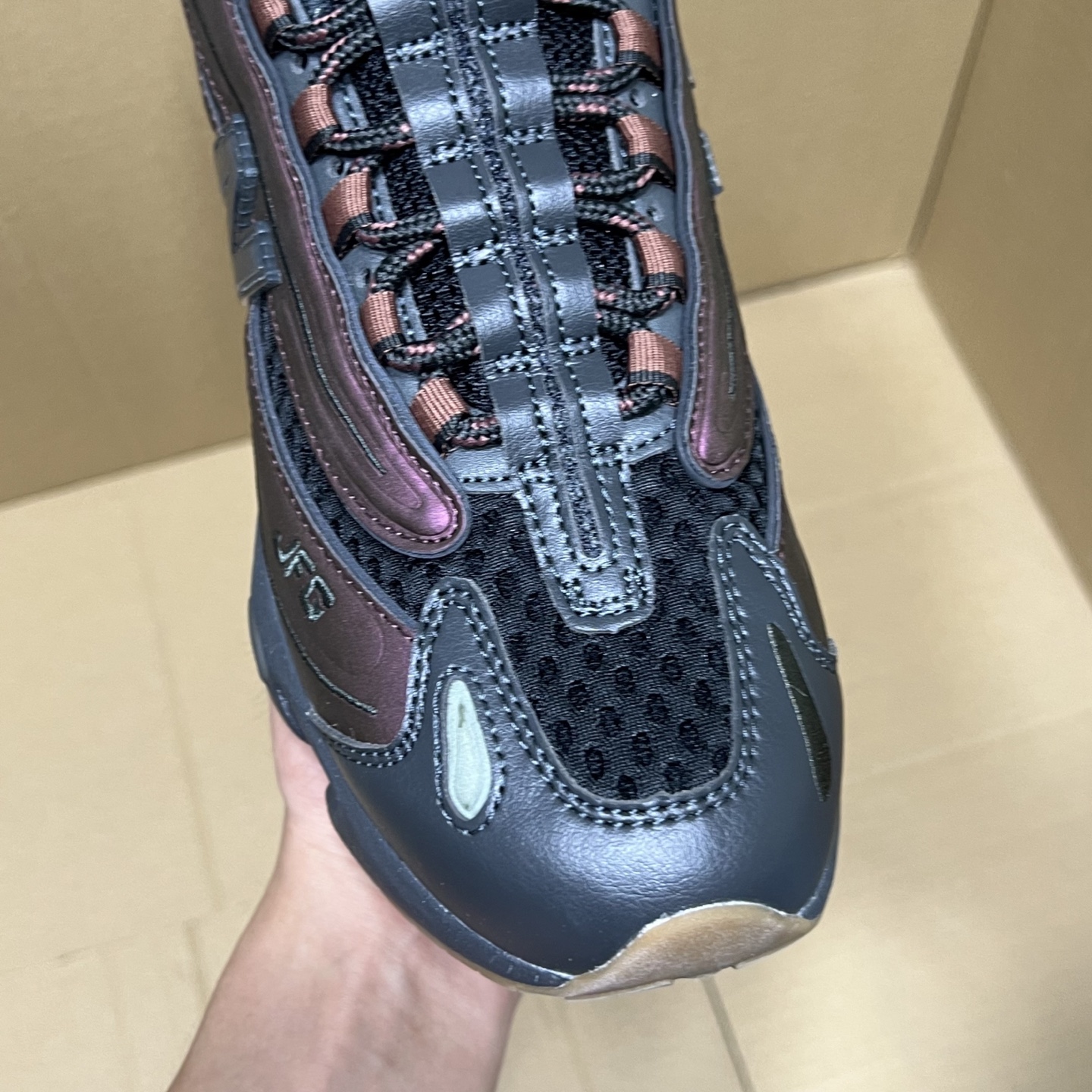 助力双十二活动!
DT版NB1000福利价格下调!
尺码36-45全码输出!
顶级大厂出品!绝对的好货福利!品质绝对是行业首屈一指的存在!原来200+,最后一波!白菜价开冲,转图必卖!