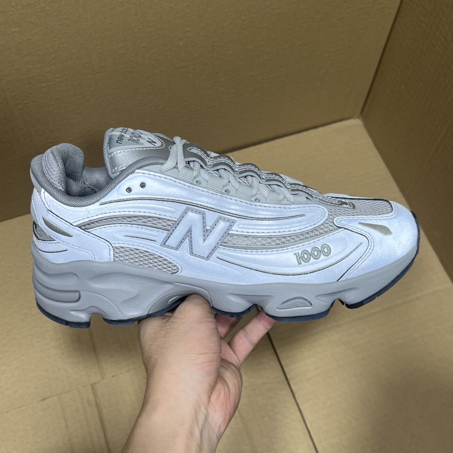 助力双十二活动!
DT版NB1000福利价格下调!
尺码36-45全码输出!
顶级大厂出品!绝对的好货福利!品质绝对是行业首屈一指的存在!原来200+,最后一波!白菜价开冲,转图必卖!