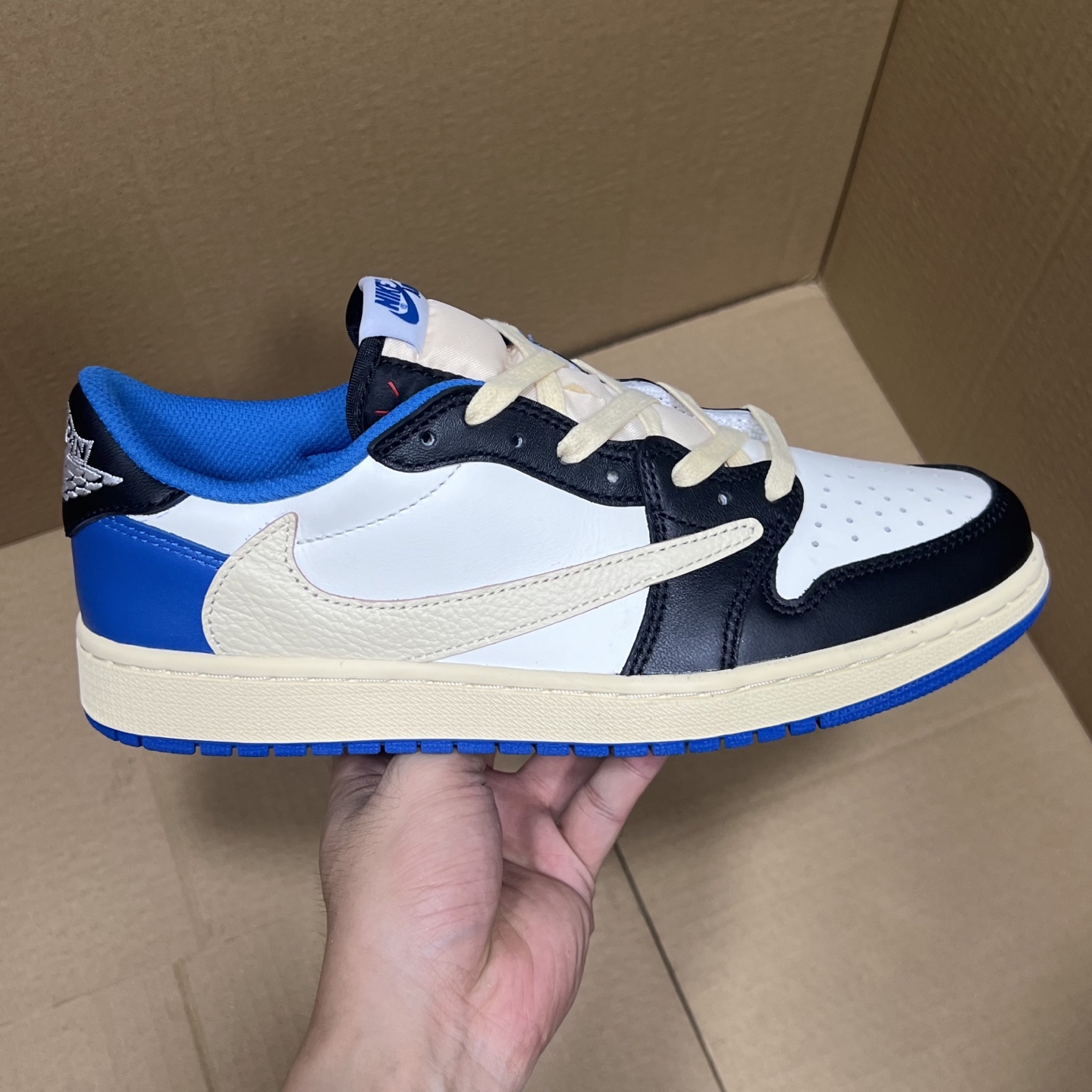 年度重磅福利！R1版AJ1倒勾低帮系列特价！市场知名外贸R1版本！早期老的DT，懂的人都懂！品质 口碑一