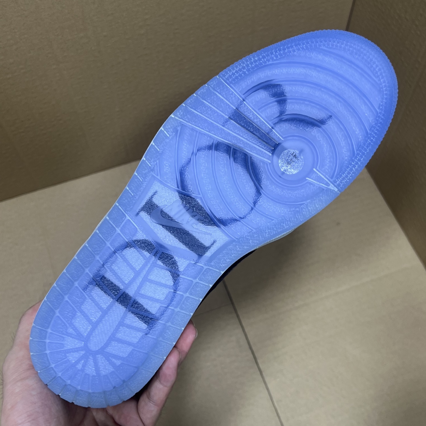 年度重磅福利！R1版AJ1大迪奥高帮特价！市场知名外贸R1版本！早期老的DT，懂的人都懂！品质 口碑一直