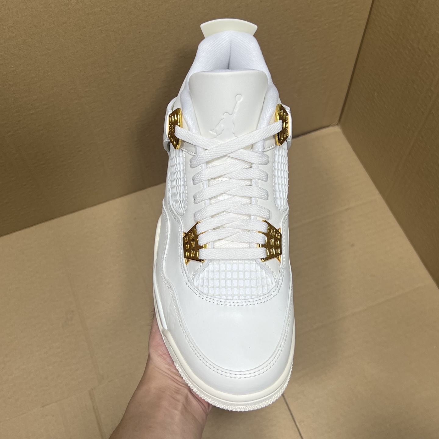 年度重磅福利！R1版AJ4系列特价！市场知名外贸R1版本！早期老的DT，懂的人都懂！品质 口碑一直在线！