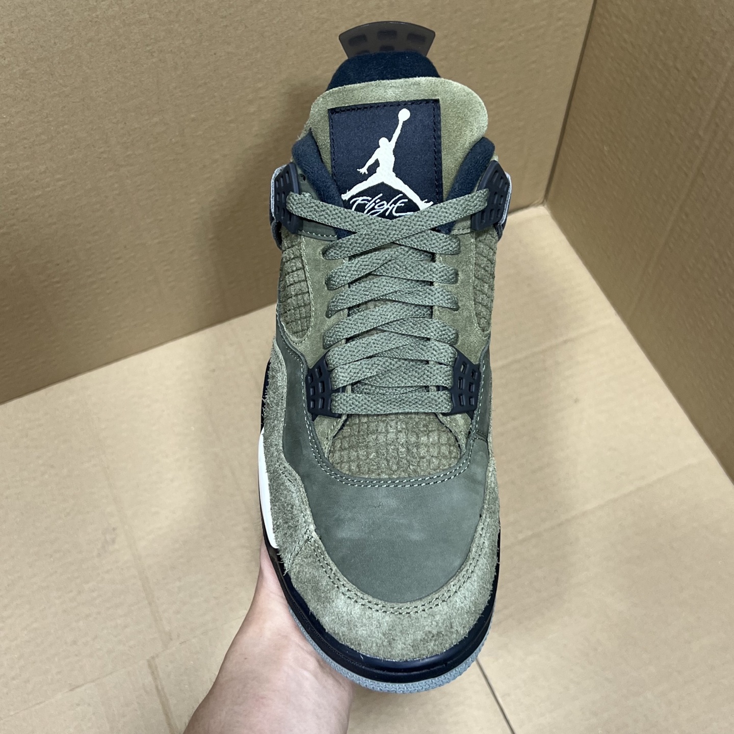 年度重磅福利！R1版AJ4系列特价！市场知名外贸R1版本！早期老的DT，懂的人都懂！品质 口碑一直在线！