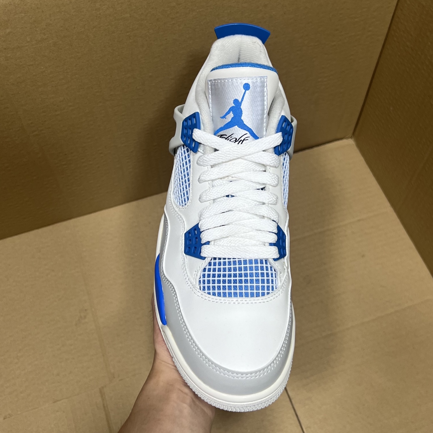 年度重磅福利！R1版AJ4系列特价！市场知名外贸R1版本！早期老的DT，懂的人都懂！品质 口碑一直在线！