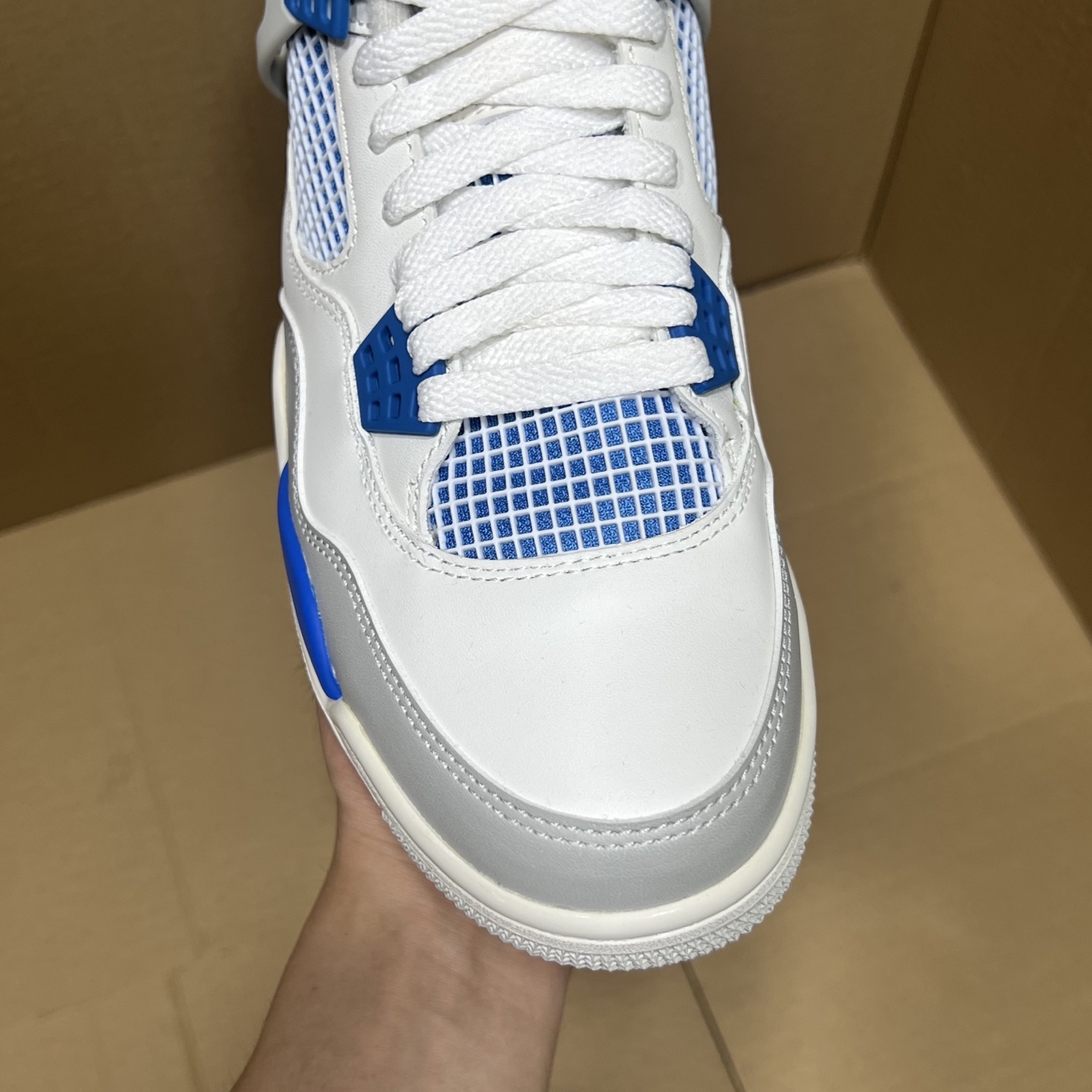 年度重磅福利！R1版AJ4系列特价！市场知名外贸R1版本！早期老的DT，懂的人都懂！品质 口碑一直在线！