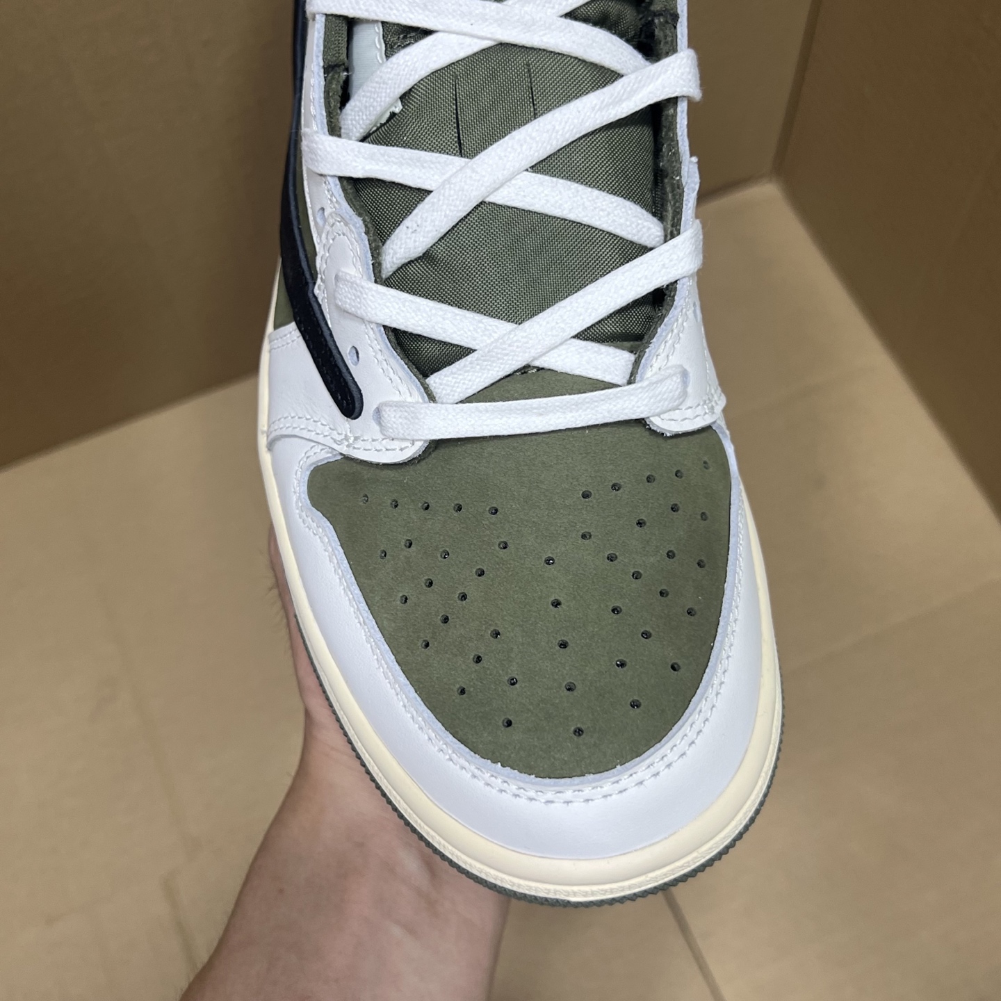 年度重磅福利！R1版AJ1倒勾低帮系列特价！市场知名外贸R1版本！早期老的DT，懂的人都懂！品质 口碑一