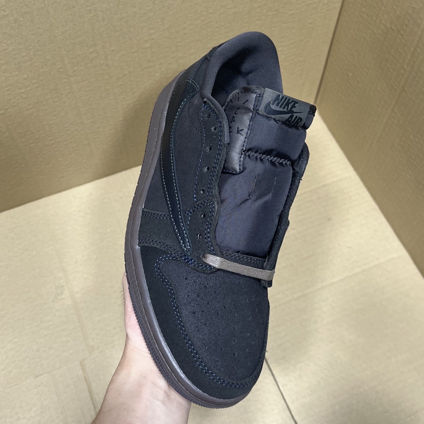 年度重磅福利！R1版AJ1倒勾低帮系列特价！市场知名外贸R1版本！早期老的DT，懂的人都懂！品质 口碑一