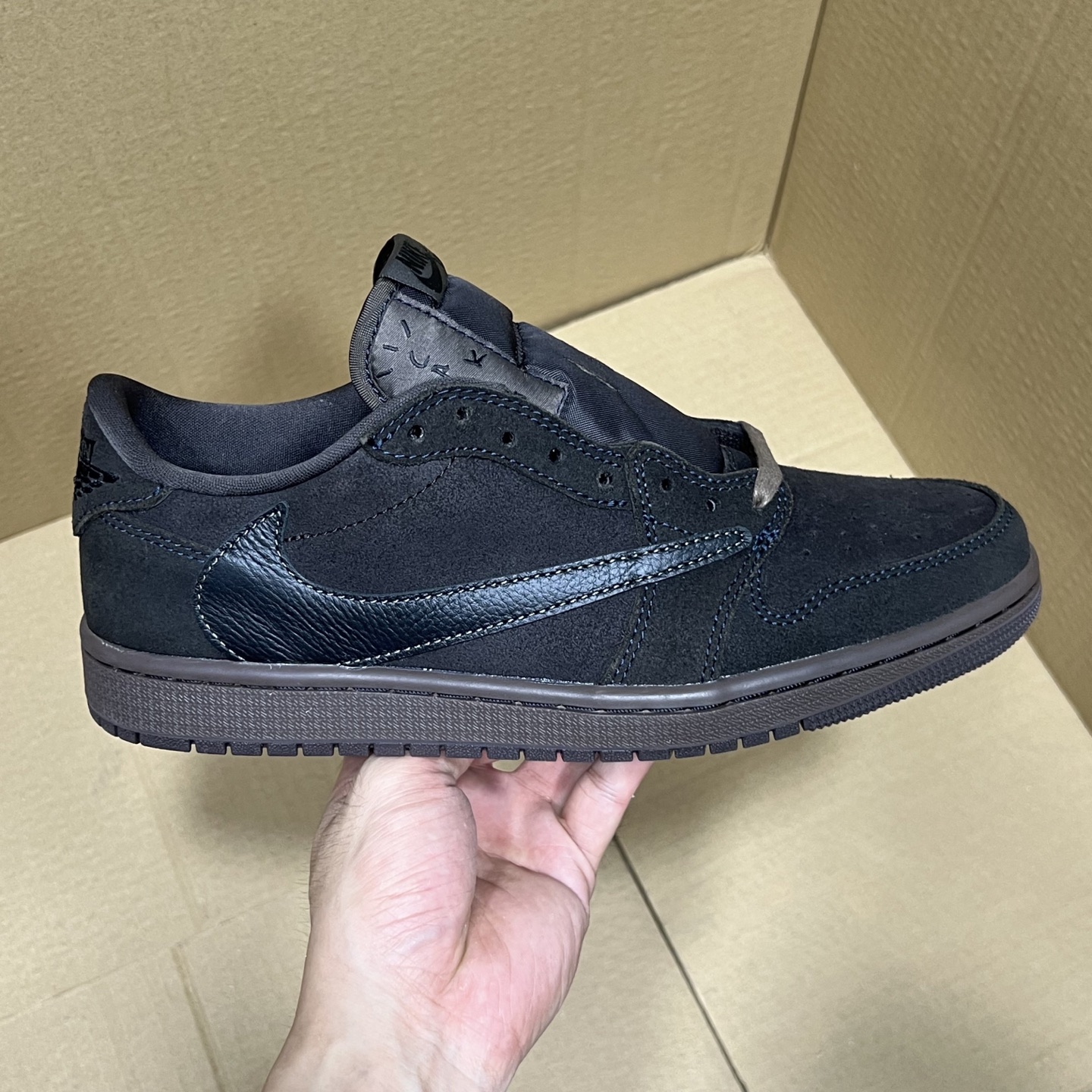 年度重磅福利！R1版AJ1倒勾低帮系列特价！市场知名外贸R1版本！早期老的DT，懂的人都懂！品质 口碑一