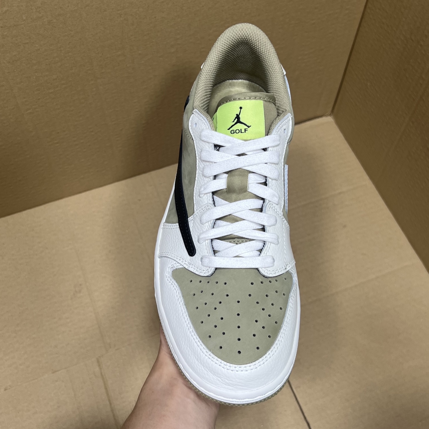 年度重磅福利！R1版AJ1倒勾低帮系列特价！市场知名外贸R1版本！早期老的DT，懂的人都懂！品质 口碑一