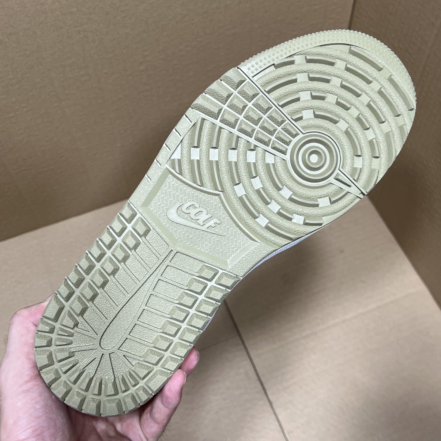 年度重磅福利！R1版AJ1倒勾低帮系列特价！市场知名外贸R1版本！早期老的DT，懂的人都懂！品质 口碑一