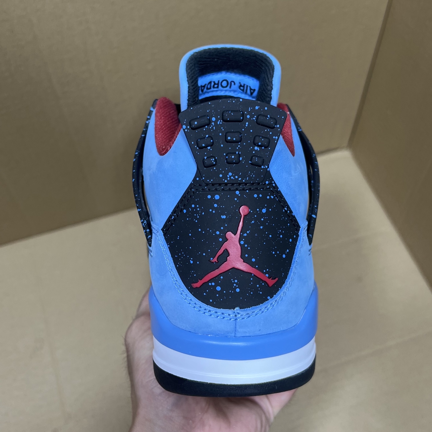 年度重磅福利！R1版AJ4系列特价！市场知名外贸R1版本！早期老的DT，懂的人都懂！品质 口碑一直在线！