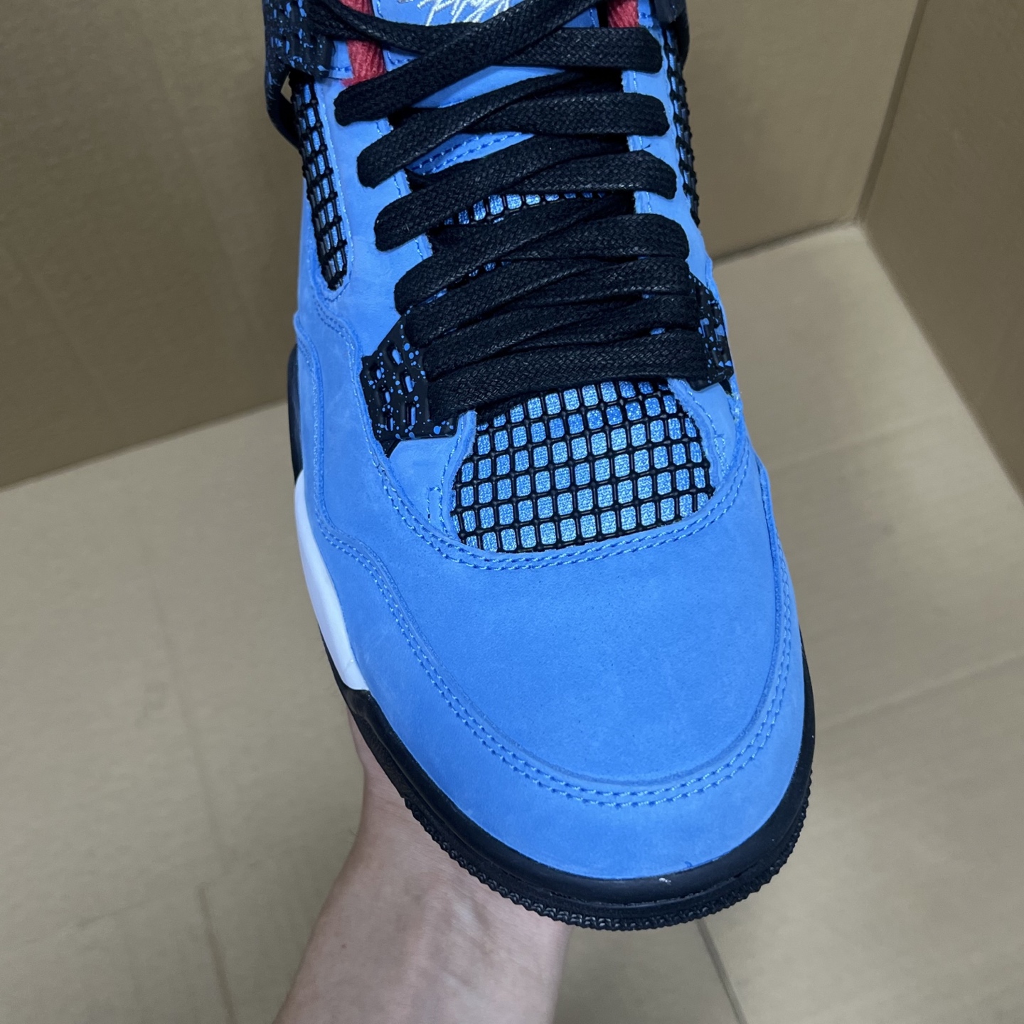 年度重磅福利！R1版AJ4系列特价！市场知名外贸R1版本！早期老的DT，懂的人都懂！品质 口碑一直在线！