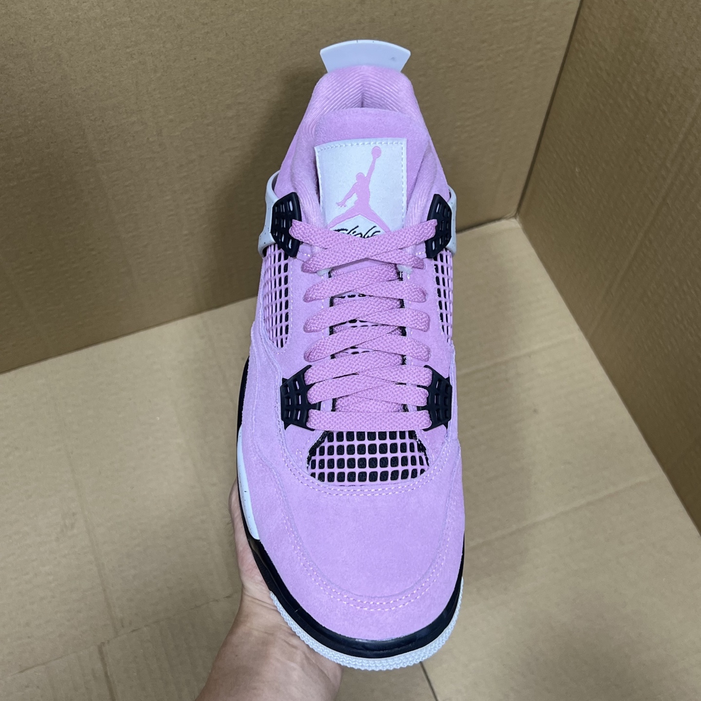 年度重磅福利！R1版AJ4系列特价！市场知名外贸R1版本！早期老的DT，懂的人都懂！品质 口碑一直在线！