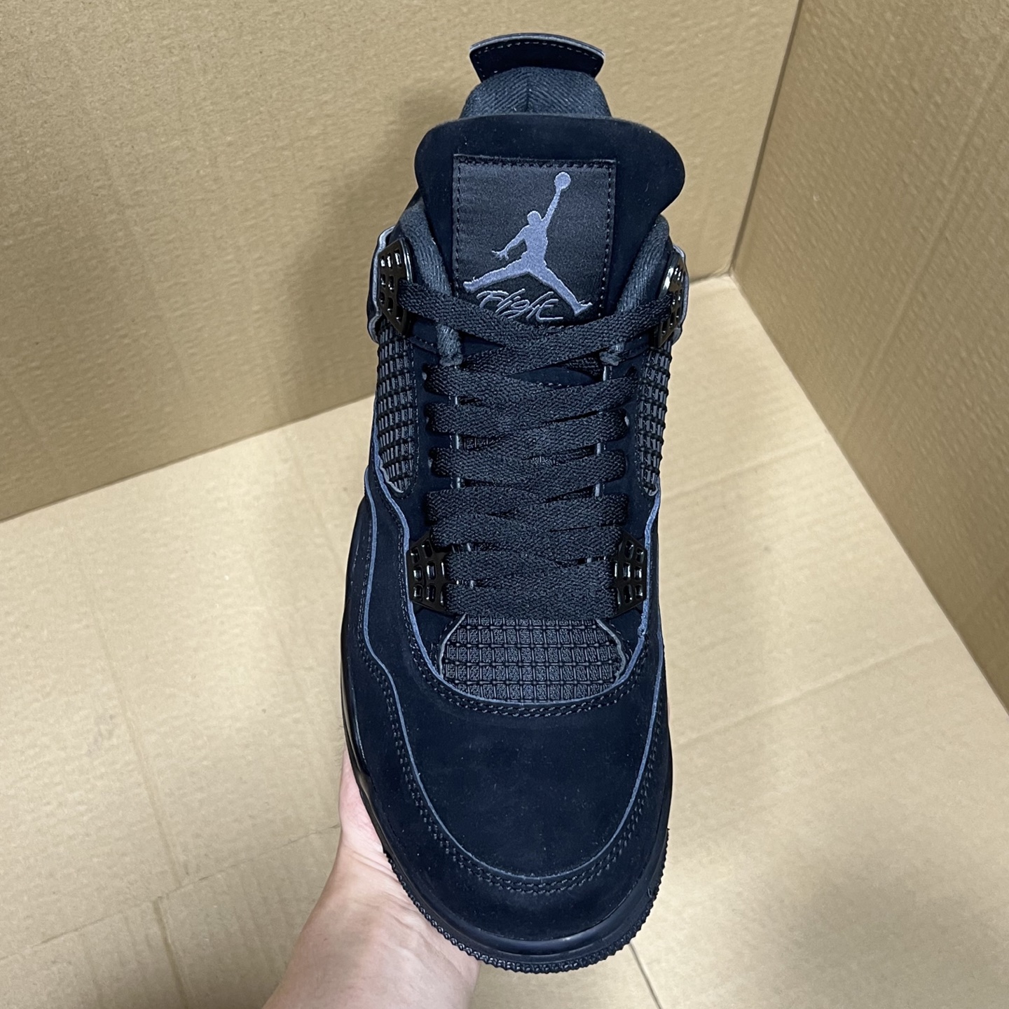 年度重磅福利！R1版AJ4系列特价！市场知名外贸R1版本！早期老的DT，懂的人都懂！品质 口碑一直在线！