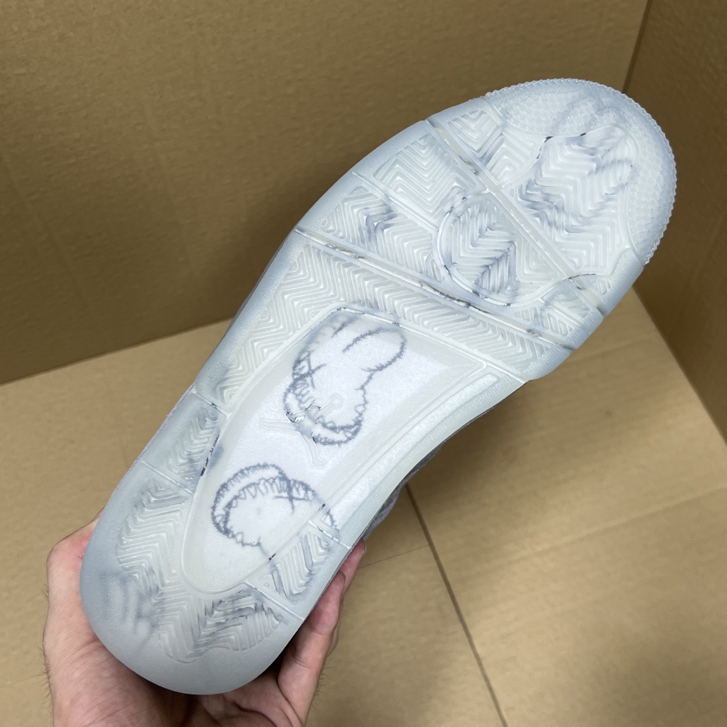 年度重磅福利！R1版AJ4系列特价！市场知名外贸R1版本！早期老的DT，懂的人都懂！品质 口碑一直在线！