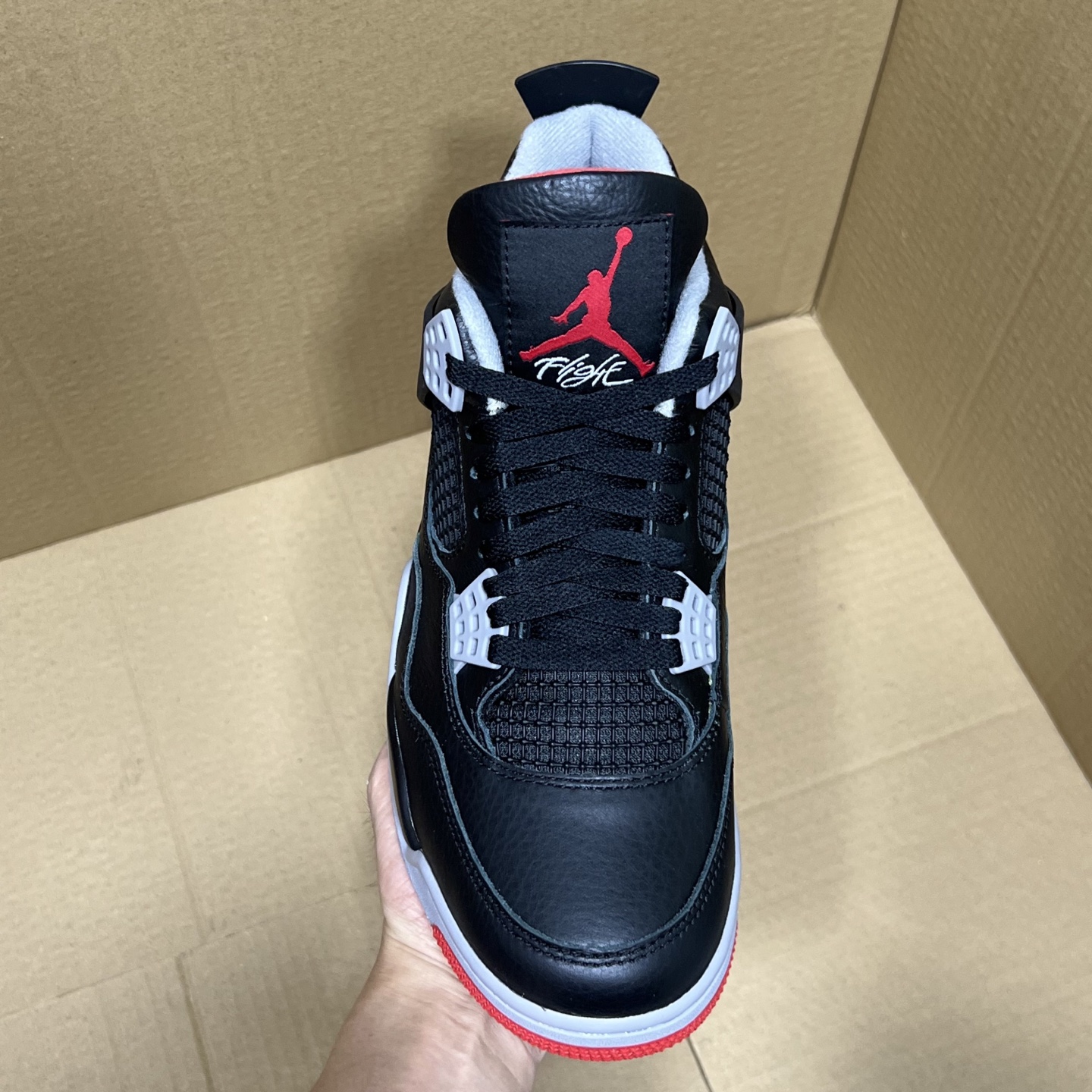 年度重磅福利！R1版AJ4系列特价！市场知名外贸R1版本！早期老的DT，懂的人都懂！品质 口碑一直在线！