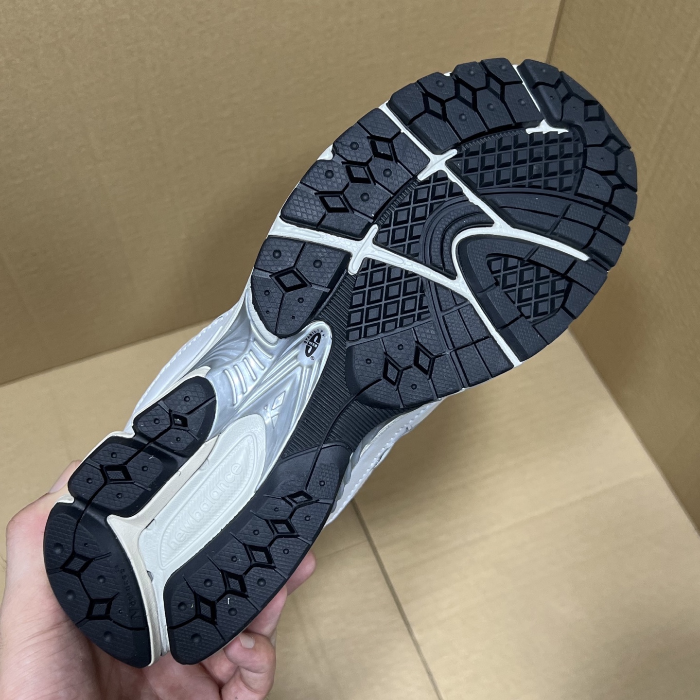 米白色 ML2002RQ 纯原NB2002特价！尺码36-47.5，全码输出！年度重磅纯原福利！之前卖多