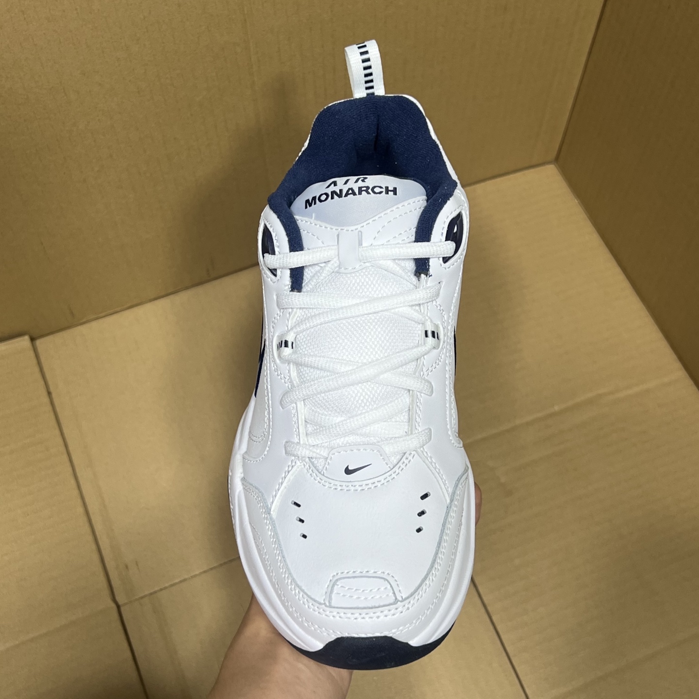 特价💰99‼️ 奥莱版M2K福利特价！ 尺码40 40.5 41 42，白菜价体验正品！ 奥莱直播冲正卖的产品 品质不多说！售前售后 包到底！嘎嘎放心冲！干就完了！