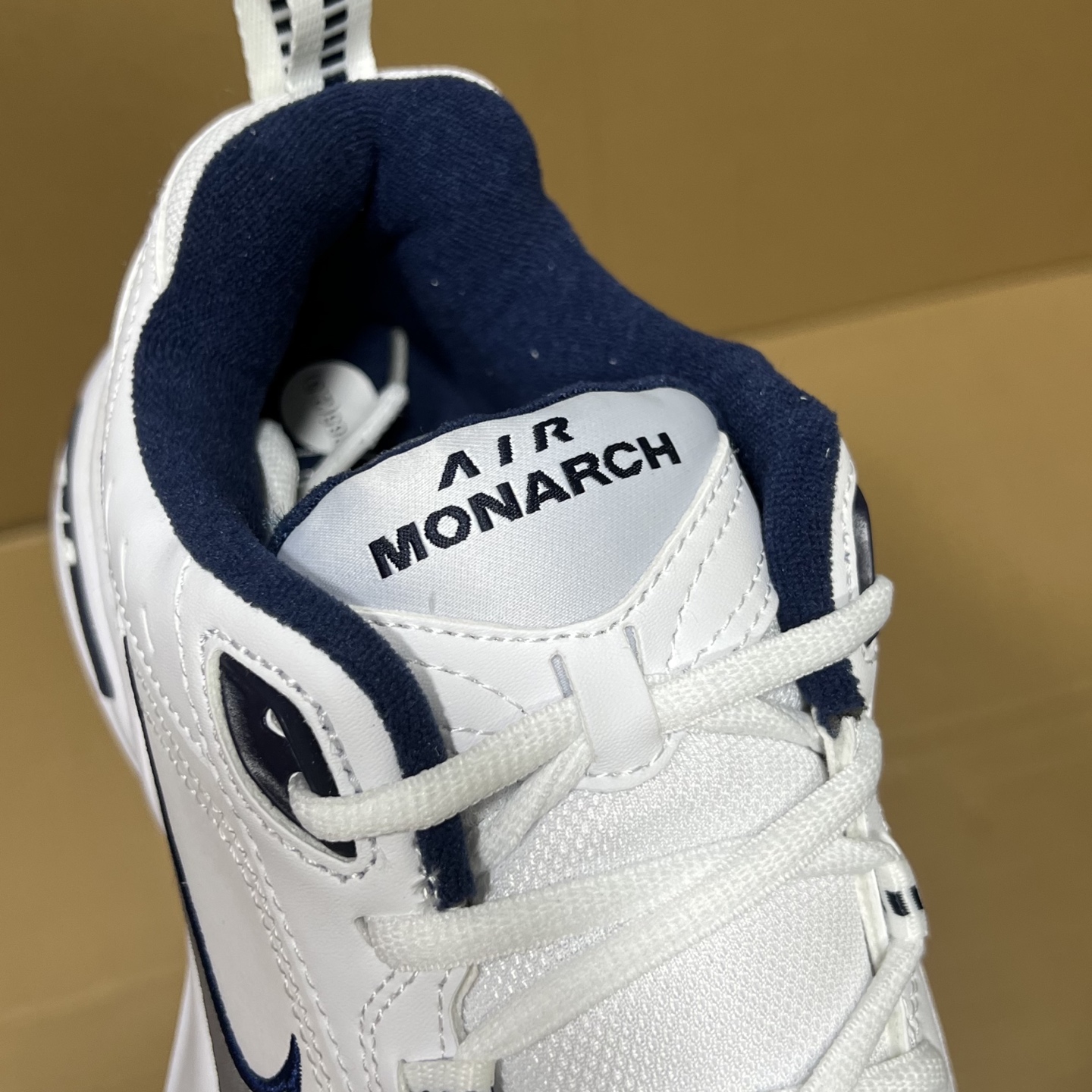 特价💰99‼️ 奥莱版M2K福利特价！ 尺码40 40.5 41 42，白菜价体验正品！ 奥莱直播冲正卖的产品 品质不多说！售前售后 包到底！嘎嘎放心冲！干就完了！